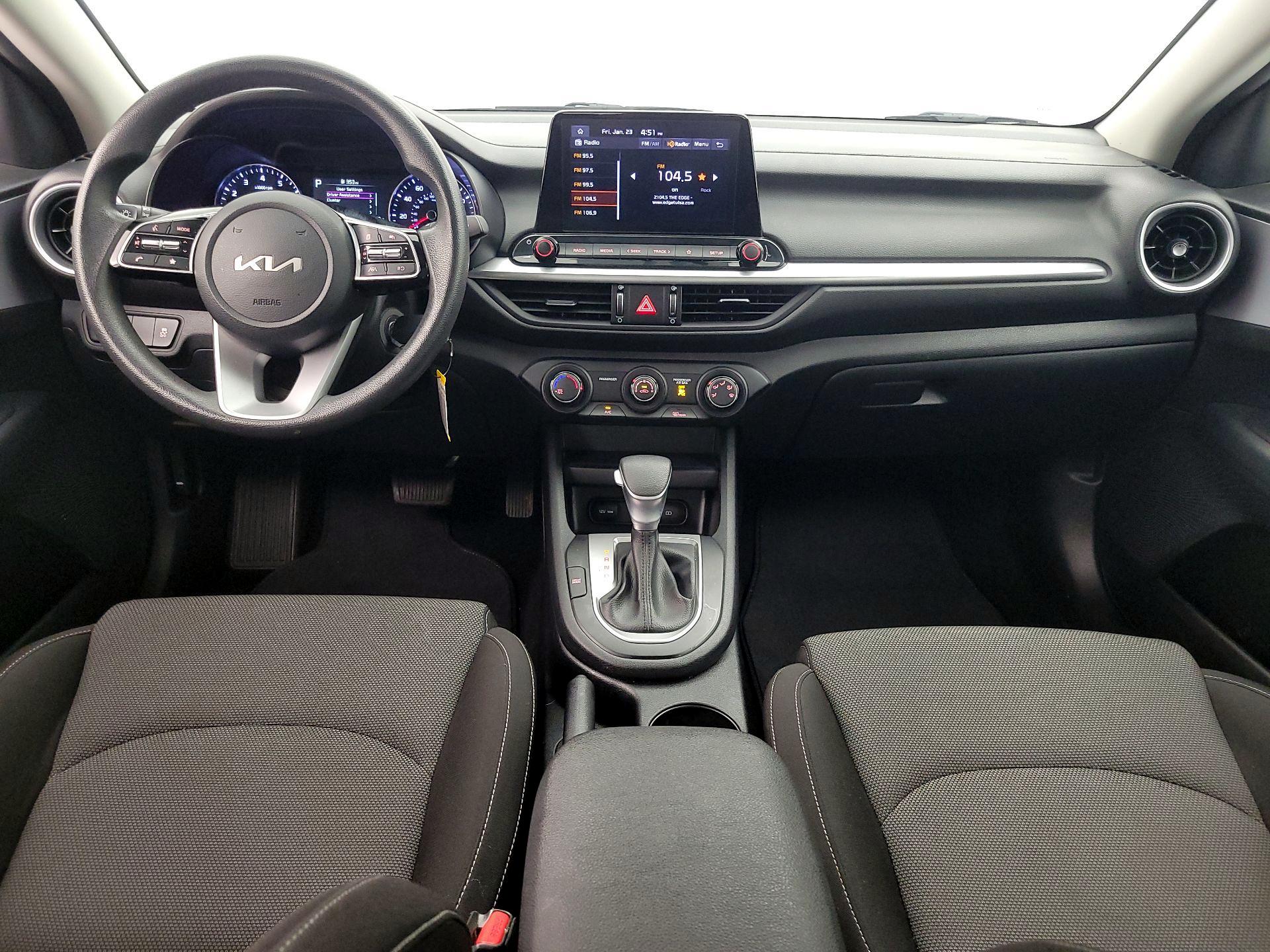 Thumbnail: 2024 Kia Forte - 9