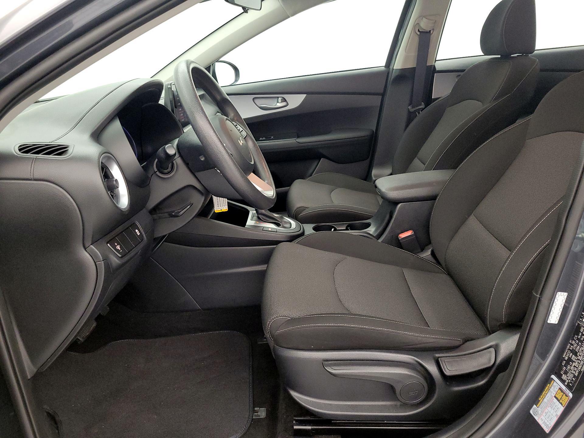 Thumbnail: 2024 Kia Forte - 11