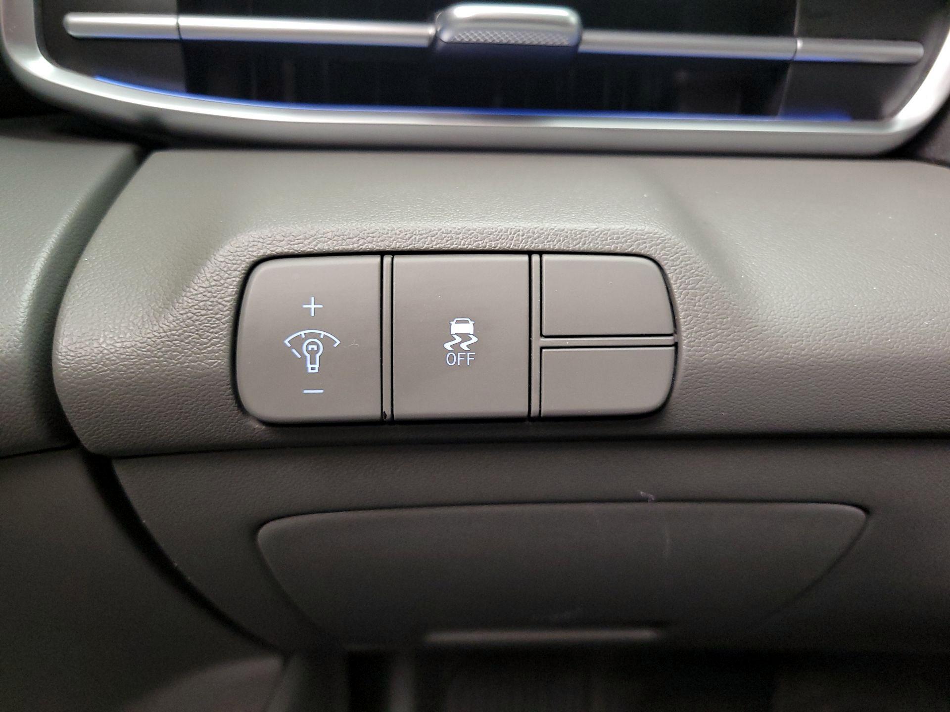 Thumbnail: 2024 Hyundai Elantra - 13