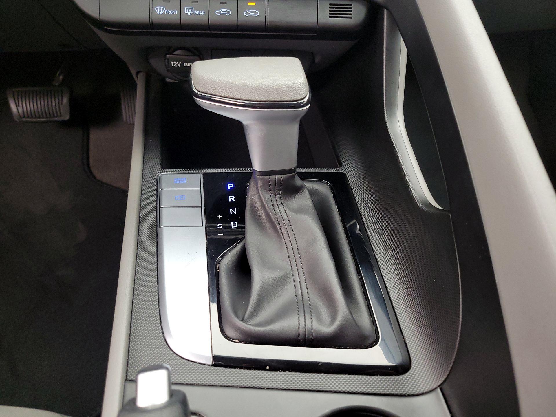 Thumbnail: 2024 Hyundai Elantra - 18