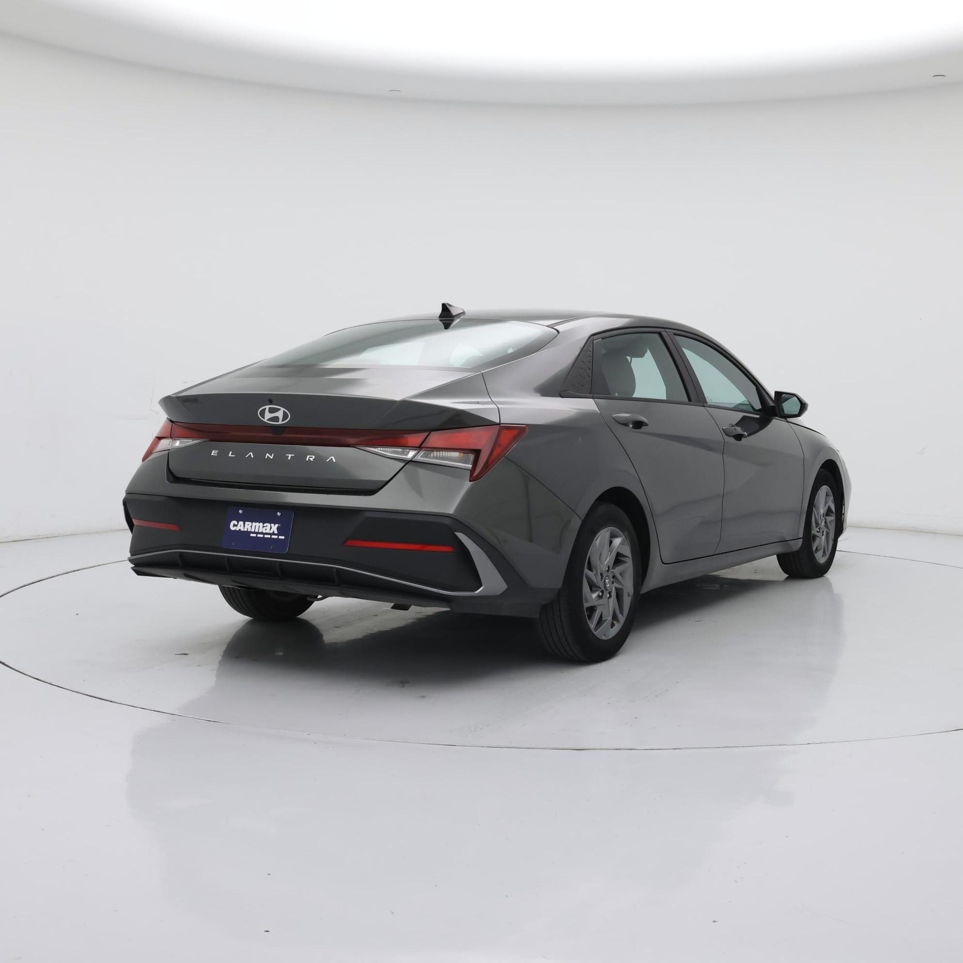 Thumbnail: 2024 Hyundai Elantra - 8