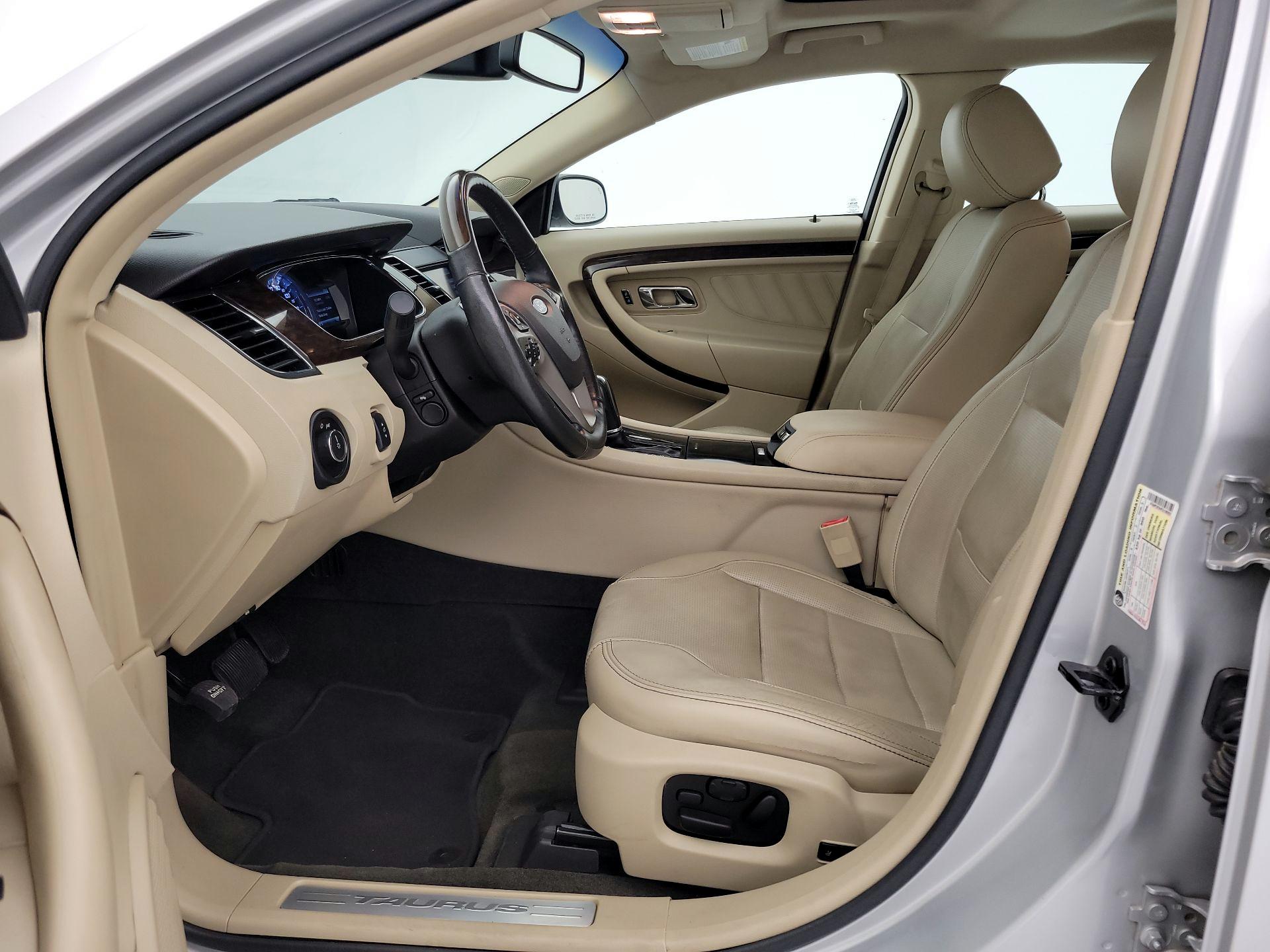 Thumbnail: 2015 Ford Taurus - 11