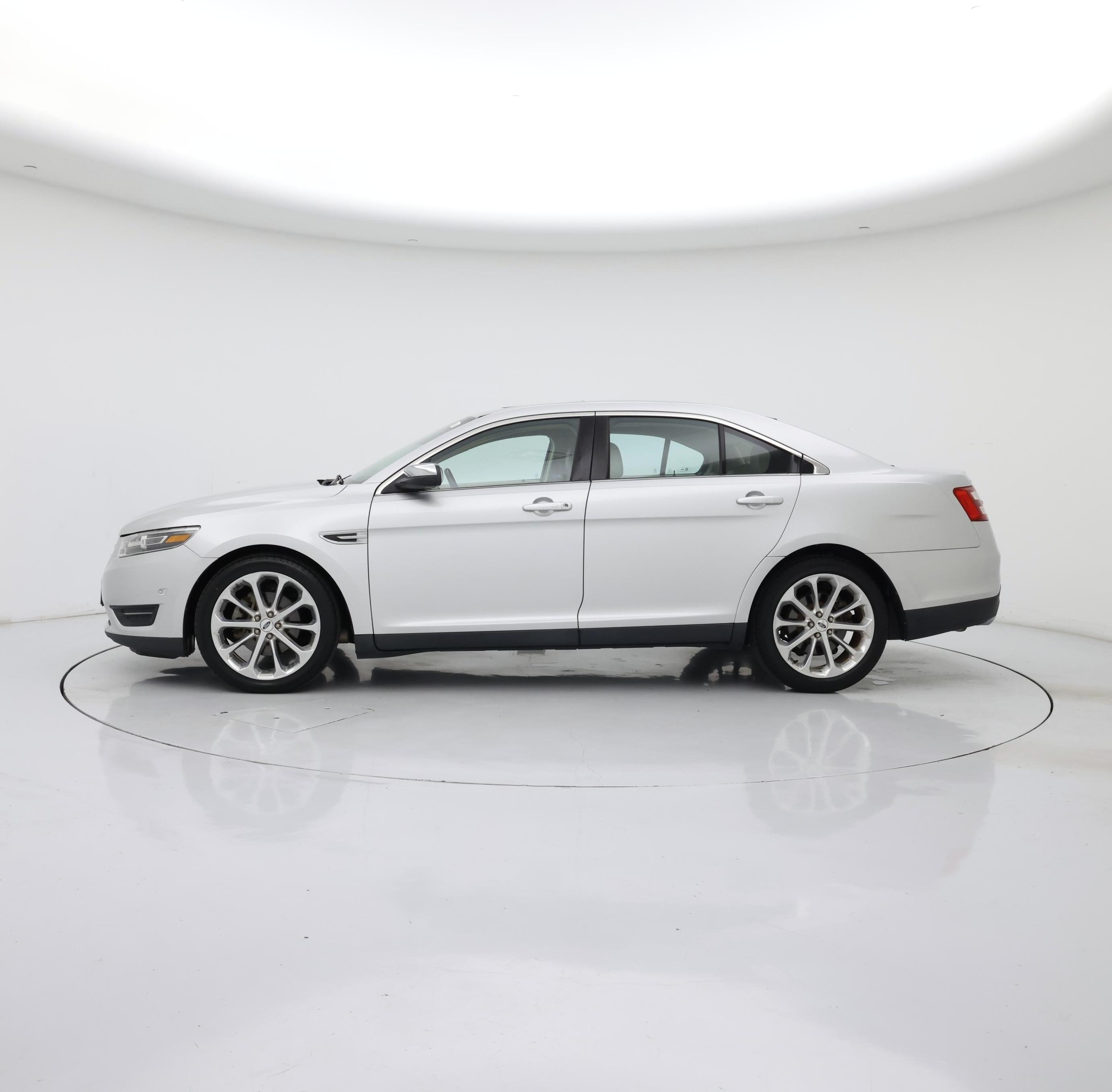 Thumbnail: 2015 Ford Taurus - 3