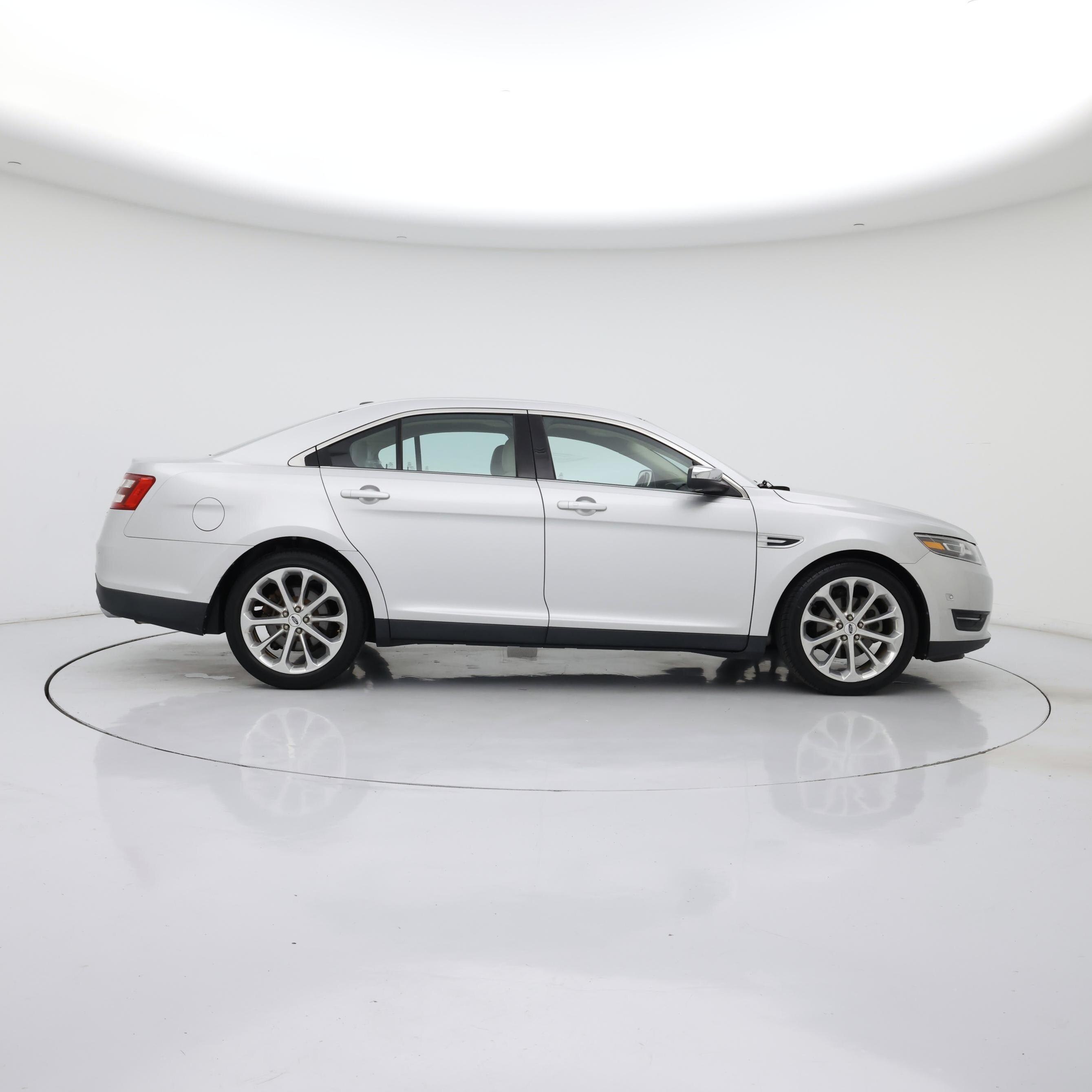 Thumbnail: 2015 Ford Taurus - 7