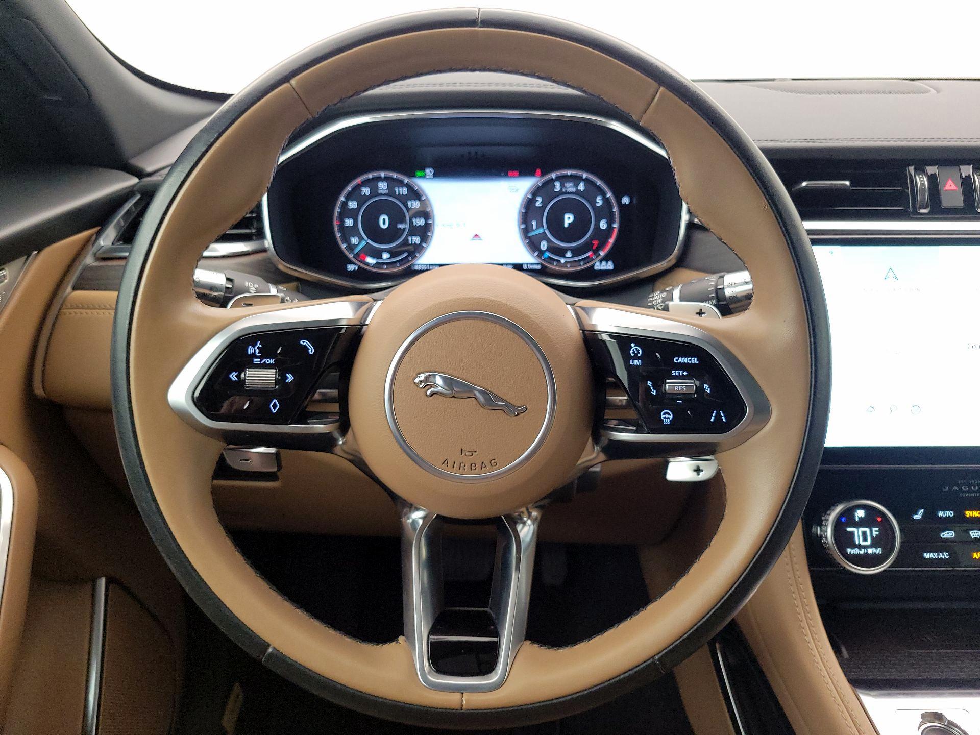 Thumbnail: 2021 Jaguar F-Pace - 10