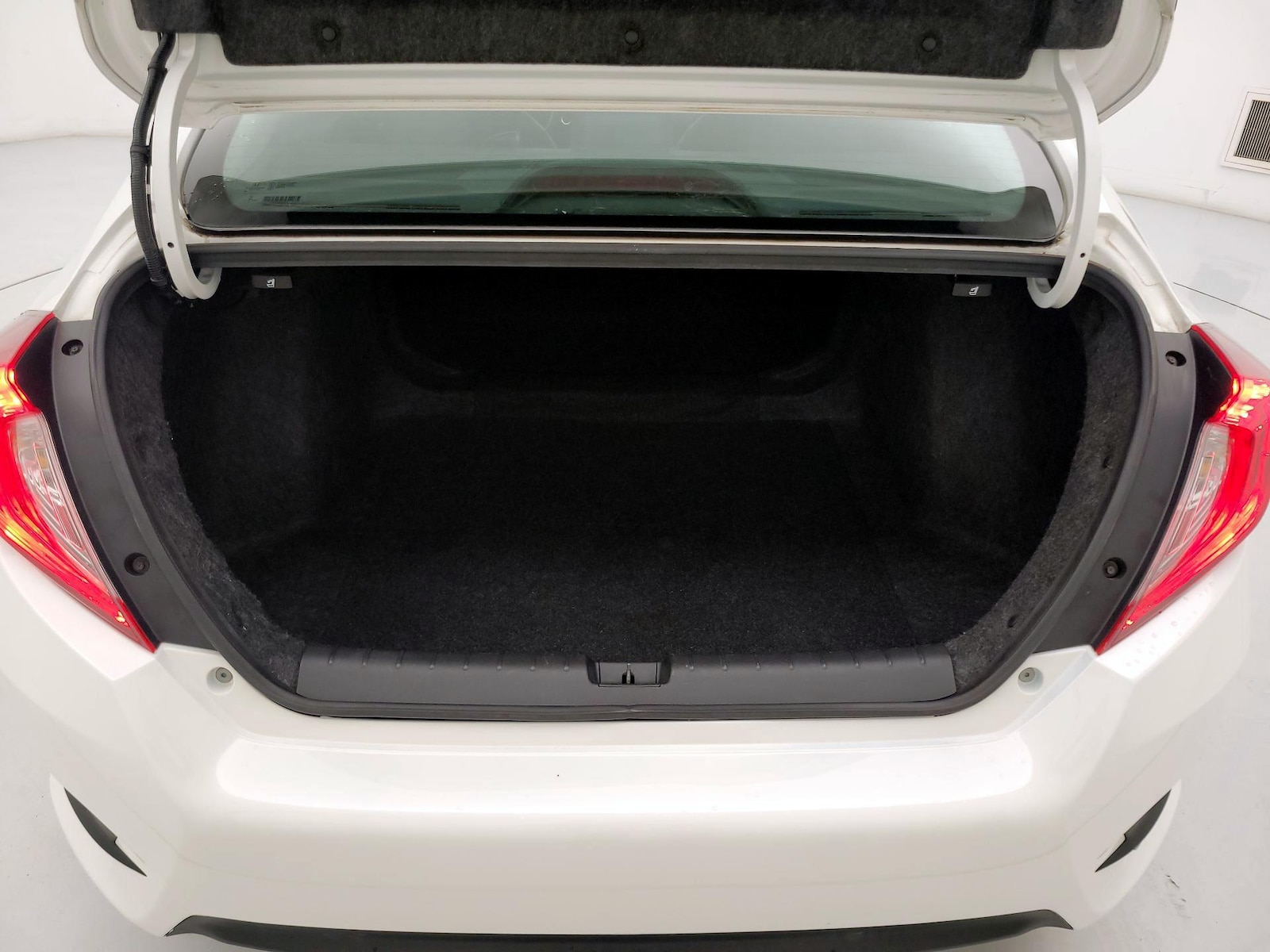 2016 Honda Civic Touring - Photo 23