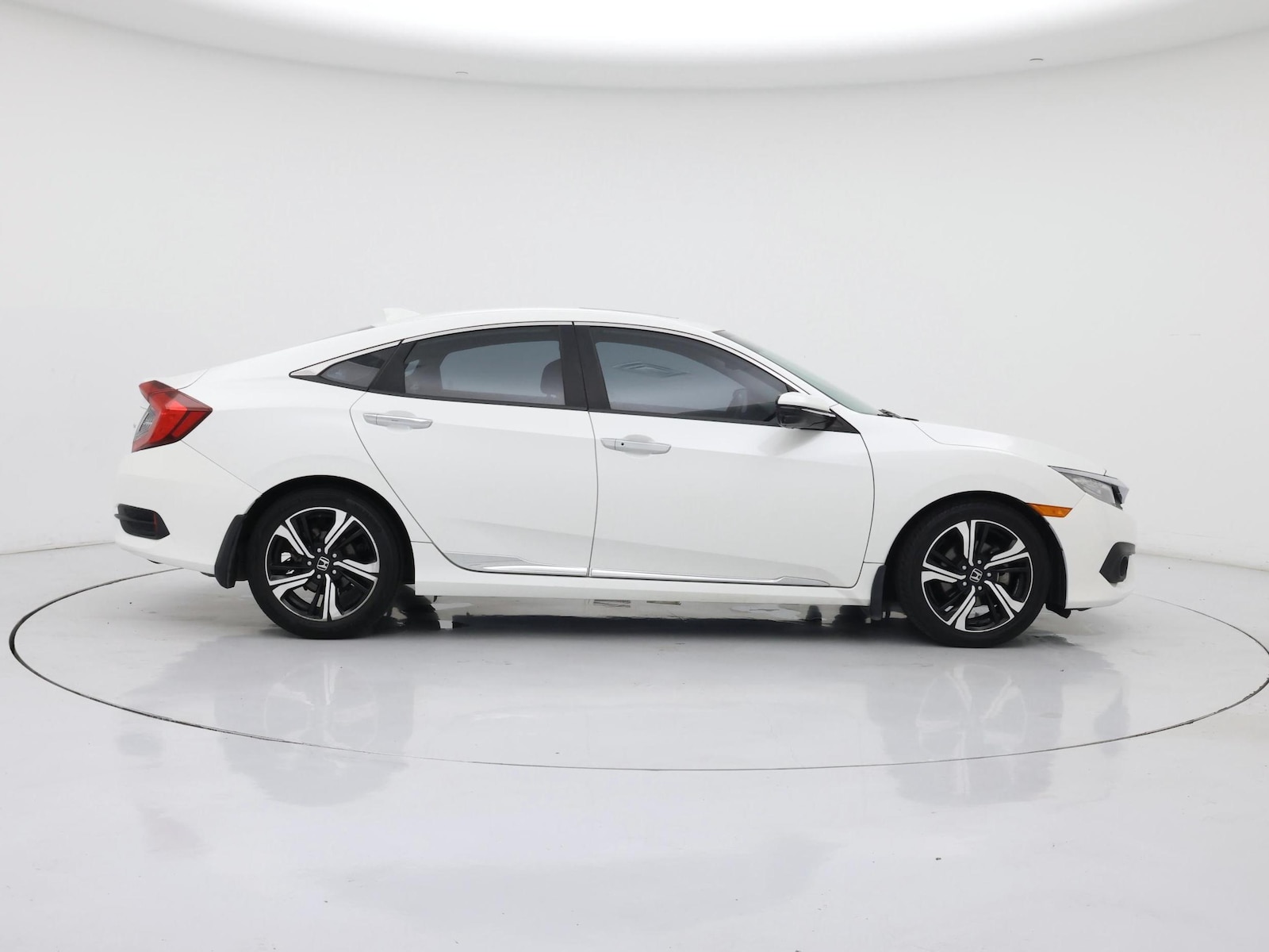 2016 Honda Civic Touring - Photo 8
