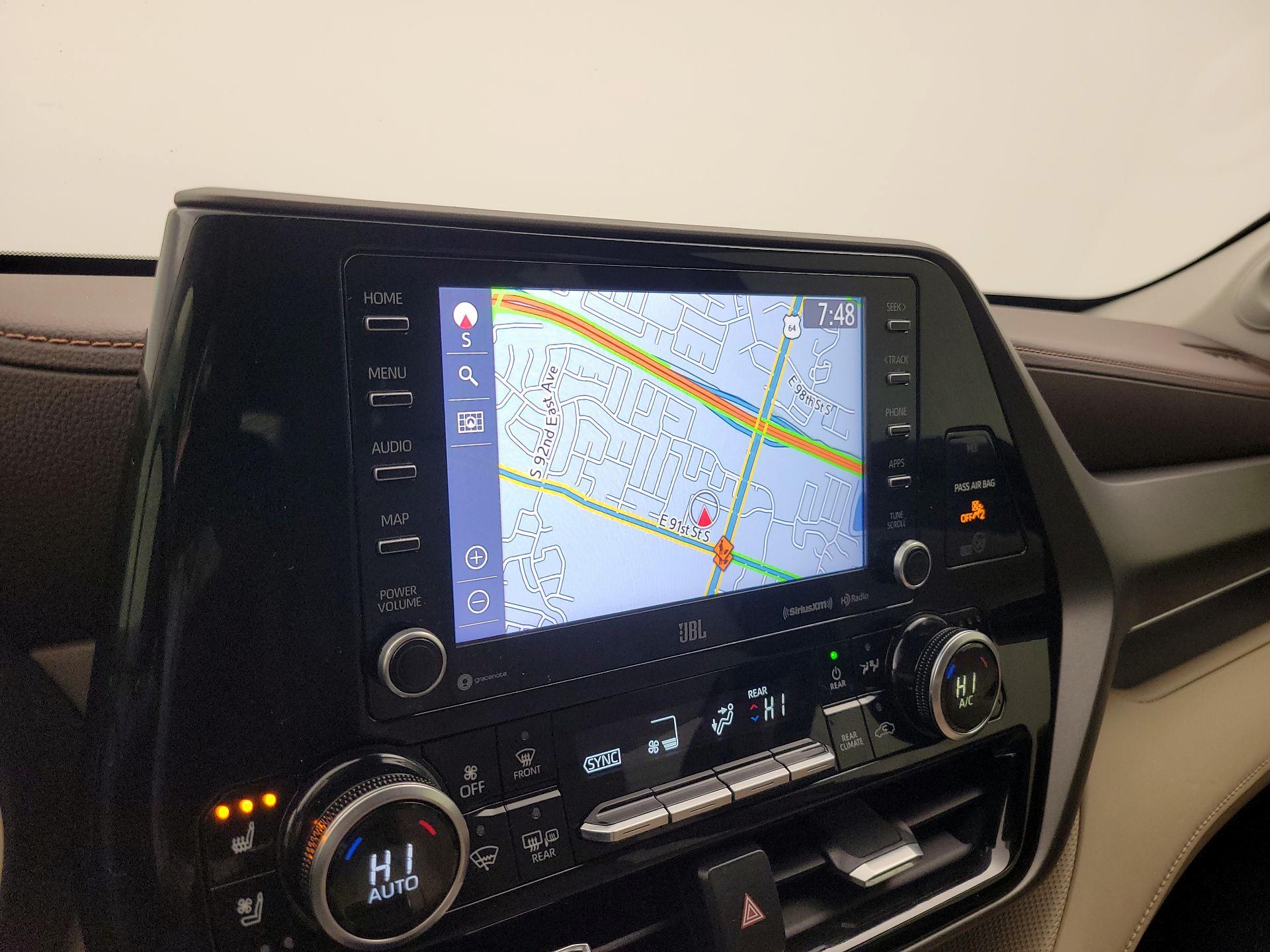 Thumbnail: 2020 Toyota Highlander - 14