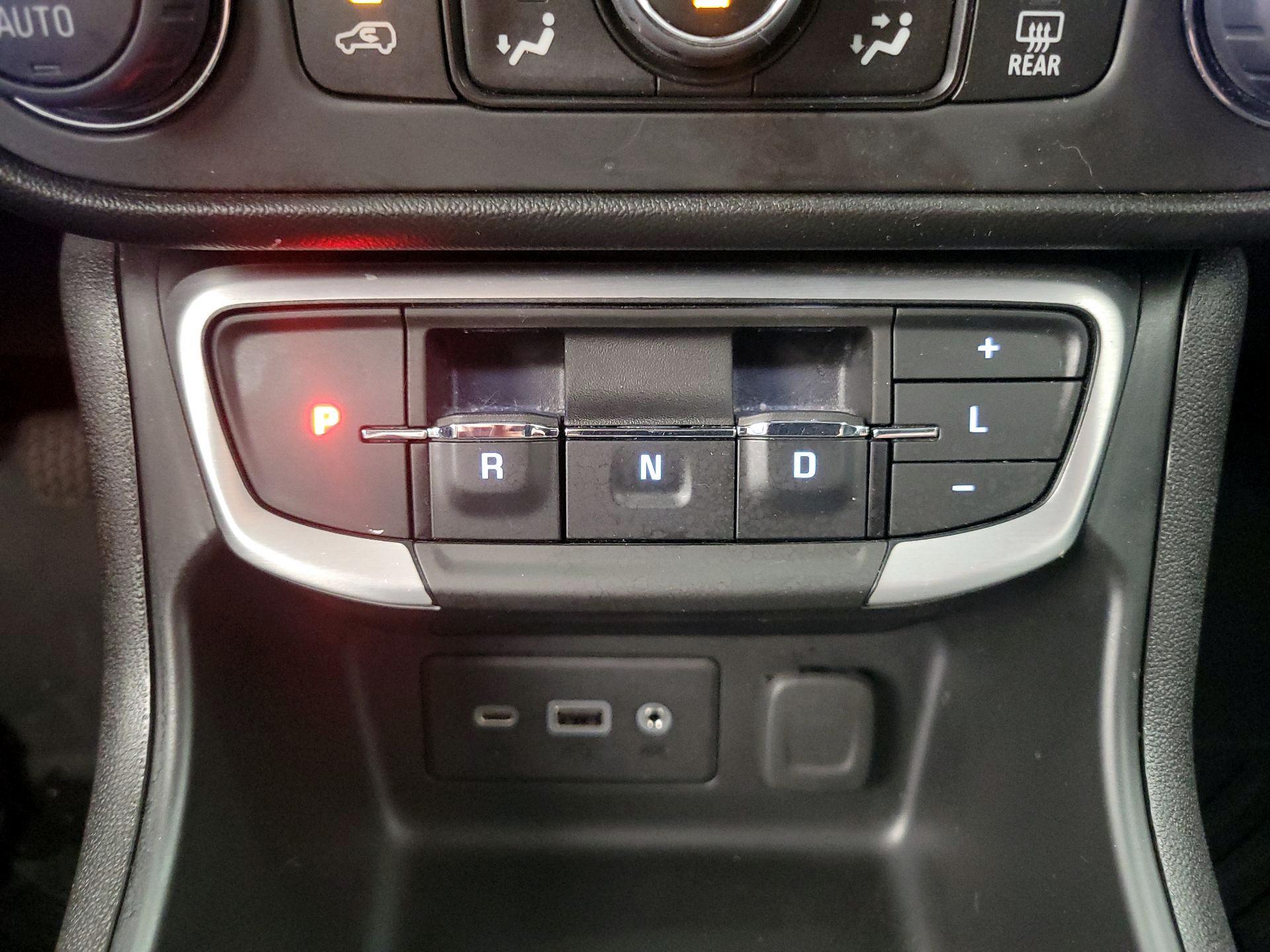 Thumbnail: 2023 GMC Terrain - 17