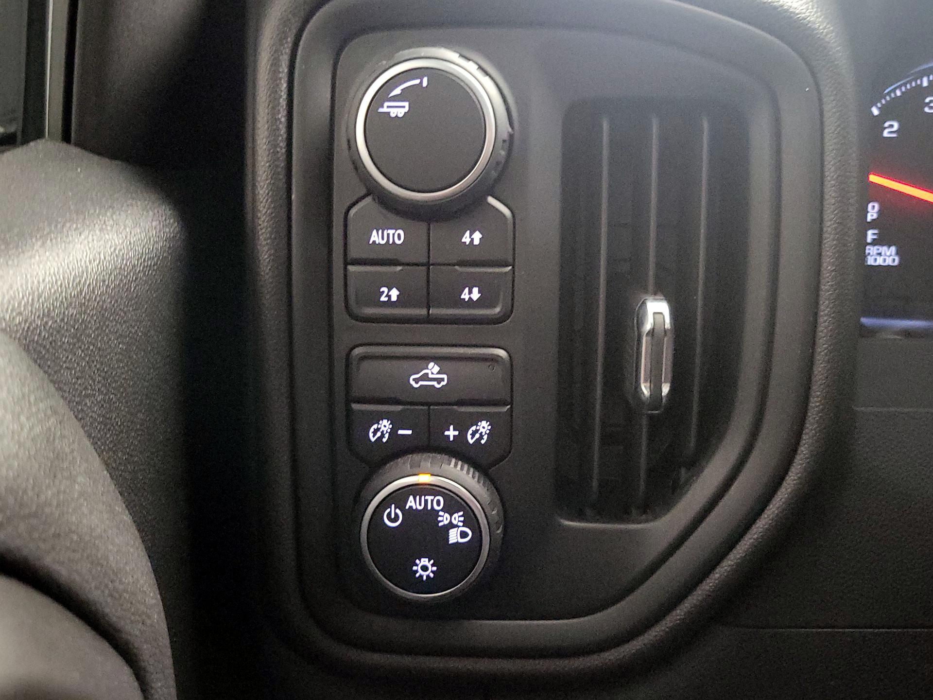 Thumbnail: 2025 Chevrolet Silverado 1500 - 13