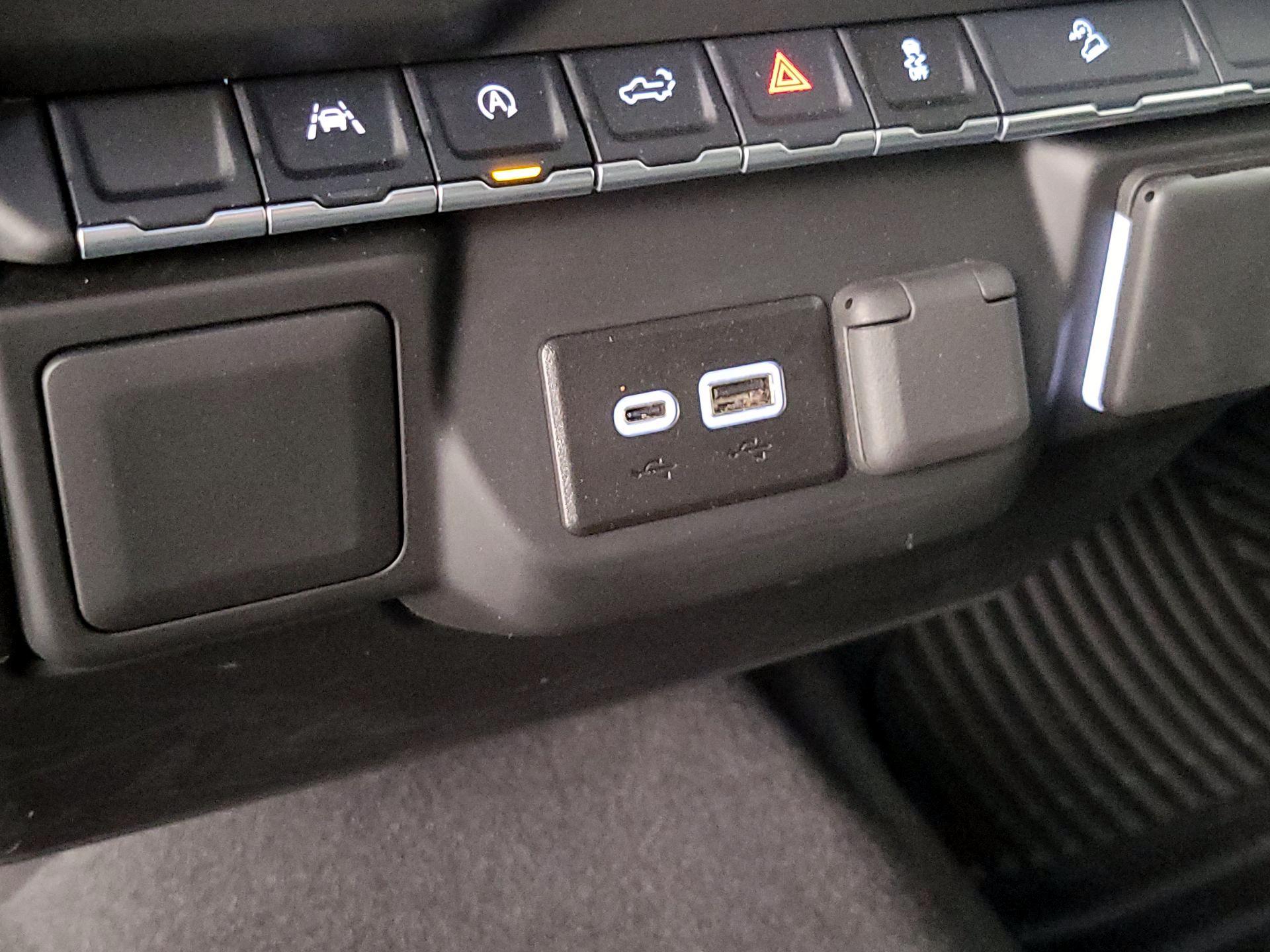 Thumbnail: 2025 Chevrolet Silverado 1500 - 18