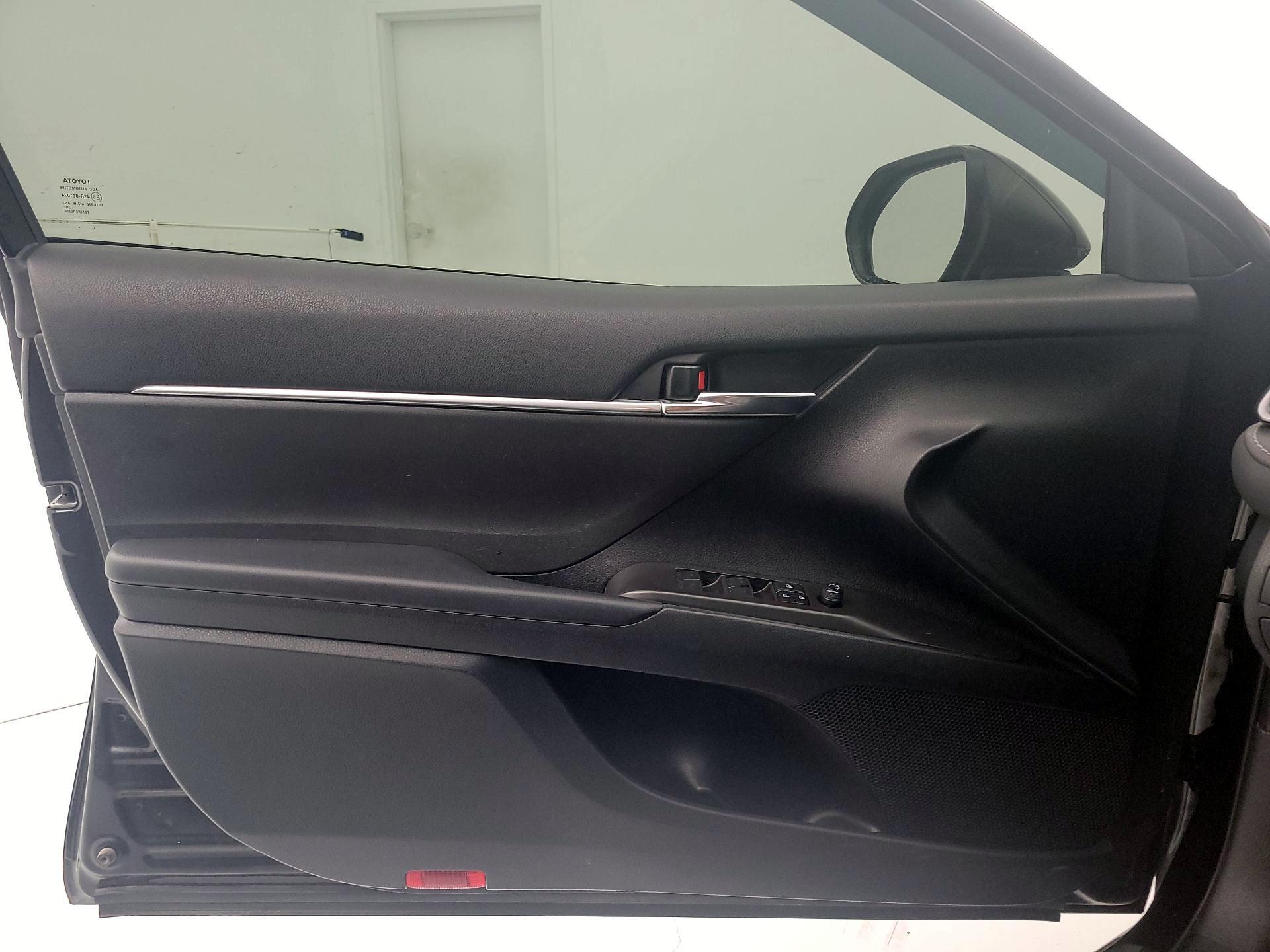 Thumbnail: 2023 Toyota Camry - 12