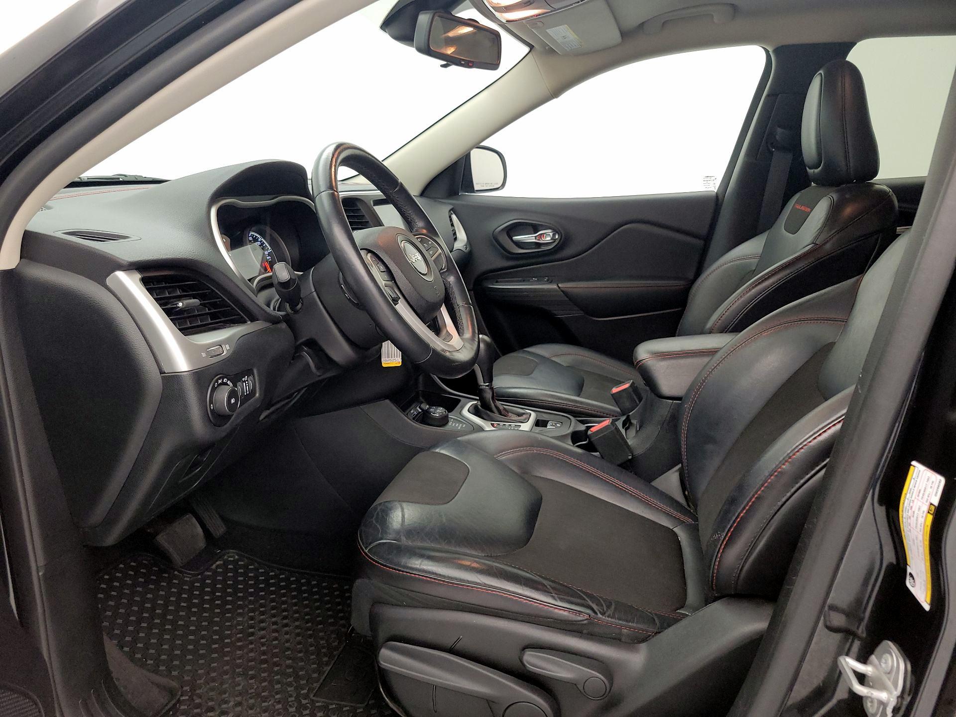 Thumbnail: 2016 Jeep Cherokee - 11