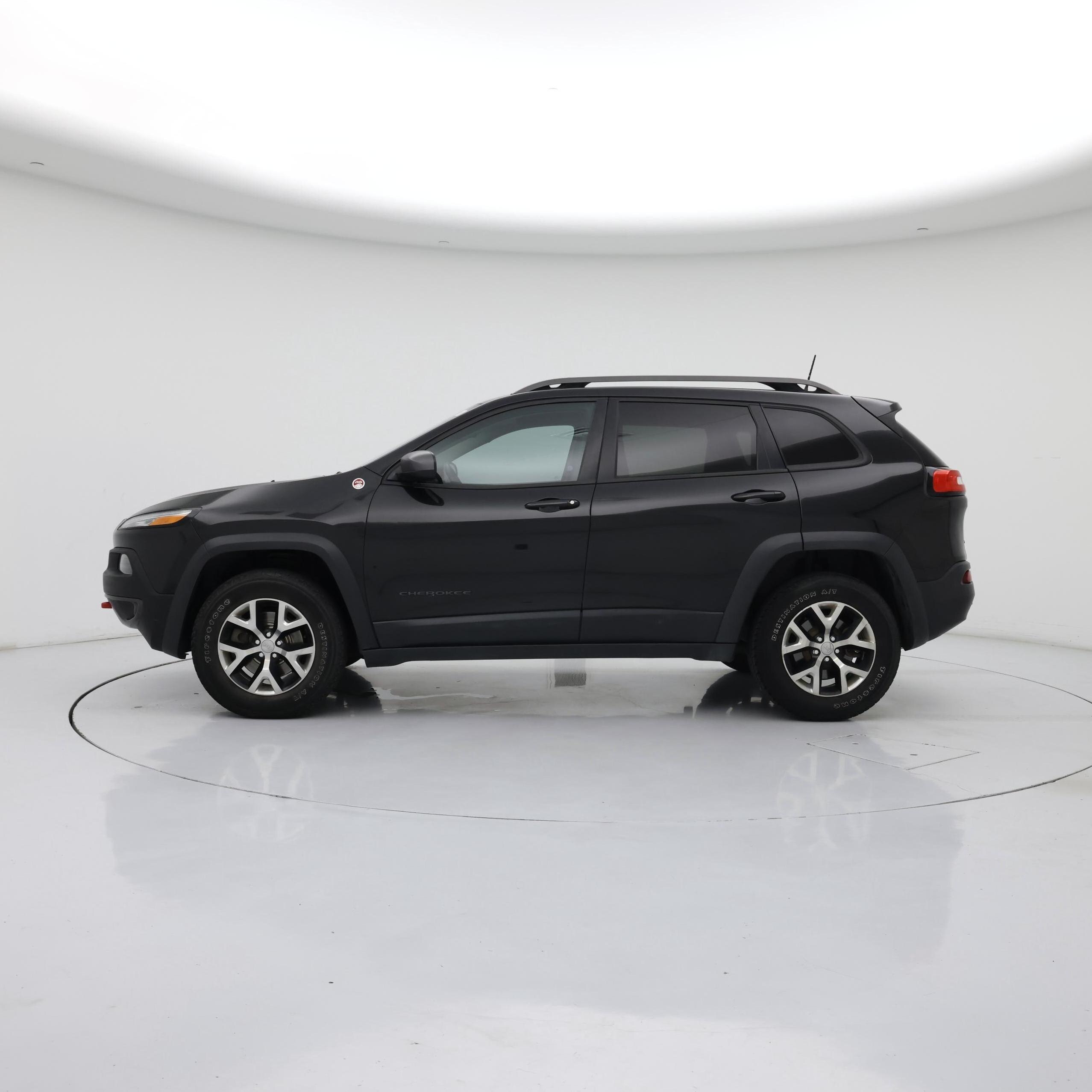 Thumbnail: 2016 Jeep Cherokee - 3