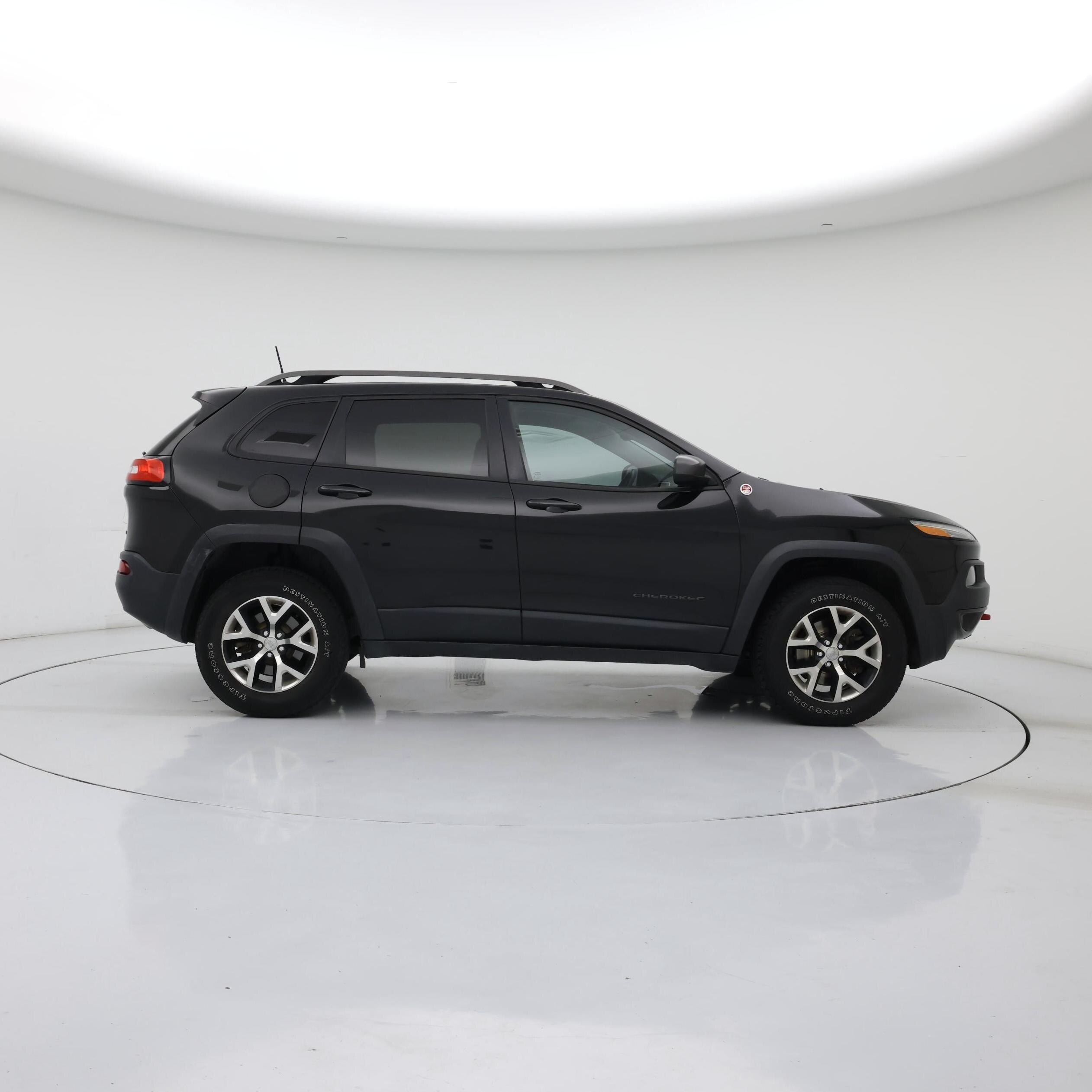 Thumbnail: 2016 Jeep Cherokee - 7