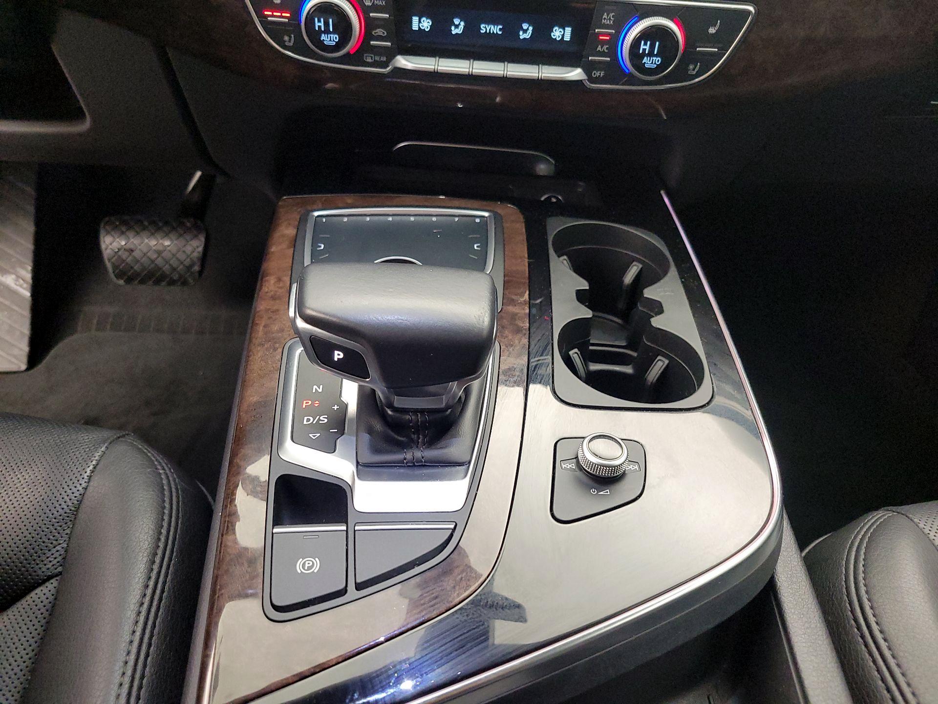 Thumbnail: 2018 Audi Q7 - 18