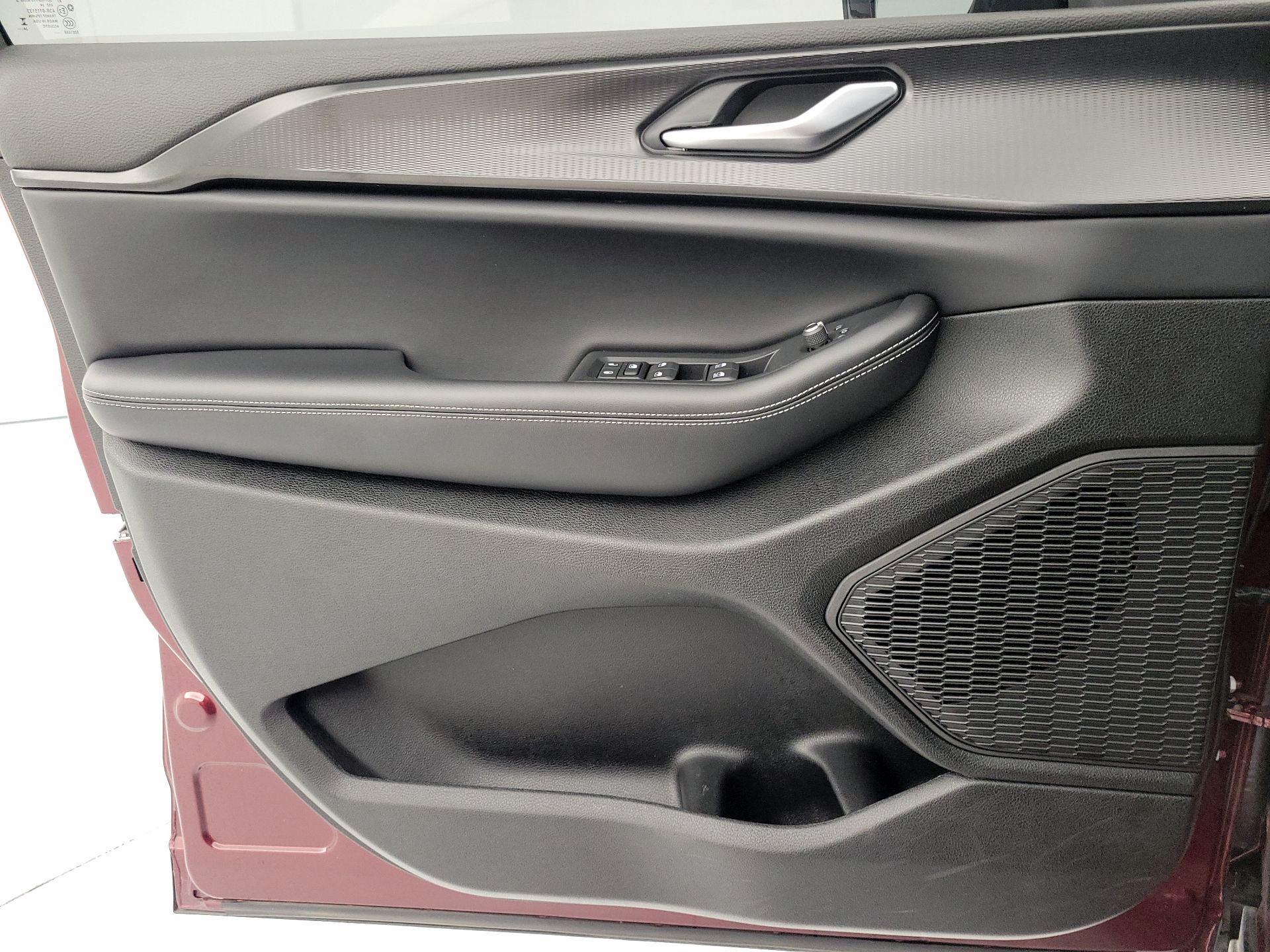 Thumbnail: 2025 Jeep Grand Cherokee - 12