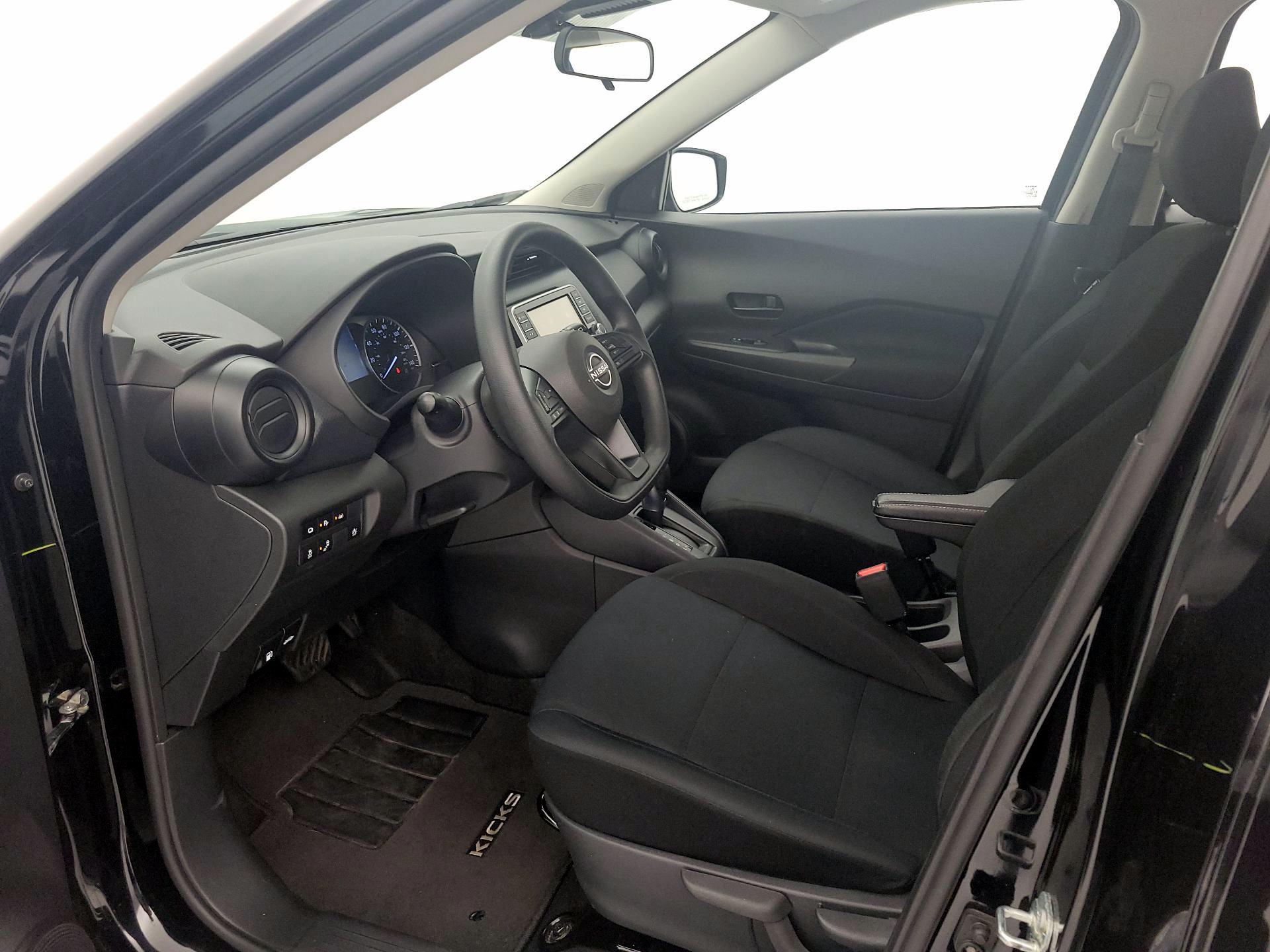 Thumbnail: 2023 Nissan Kicks - 11