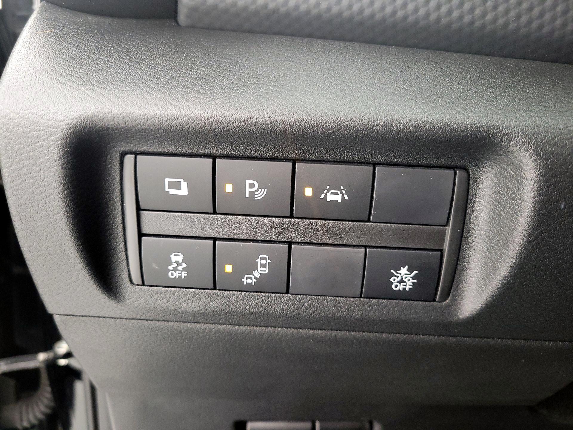 Thumbnail: 2023 Nissan Kicks - 13