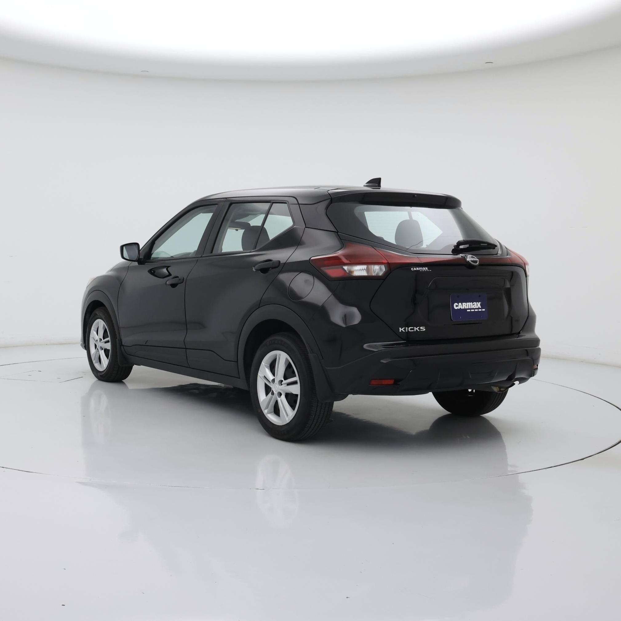 Thumbnail: 2023 Nissan Kicks - 2