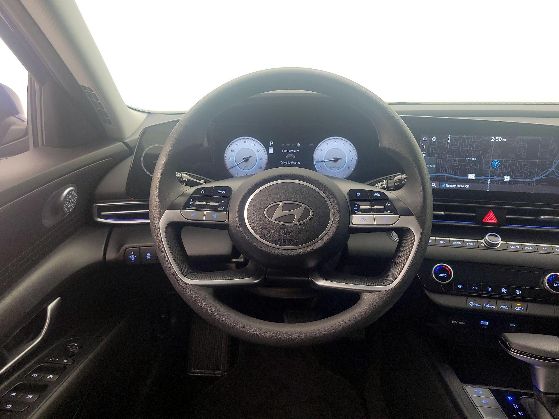 Thumbnail: 2024 Hyundai Elantra - 10