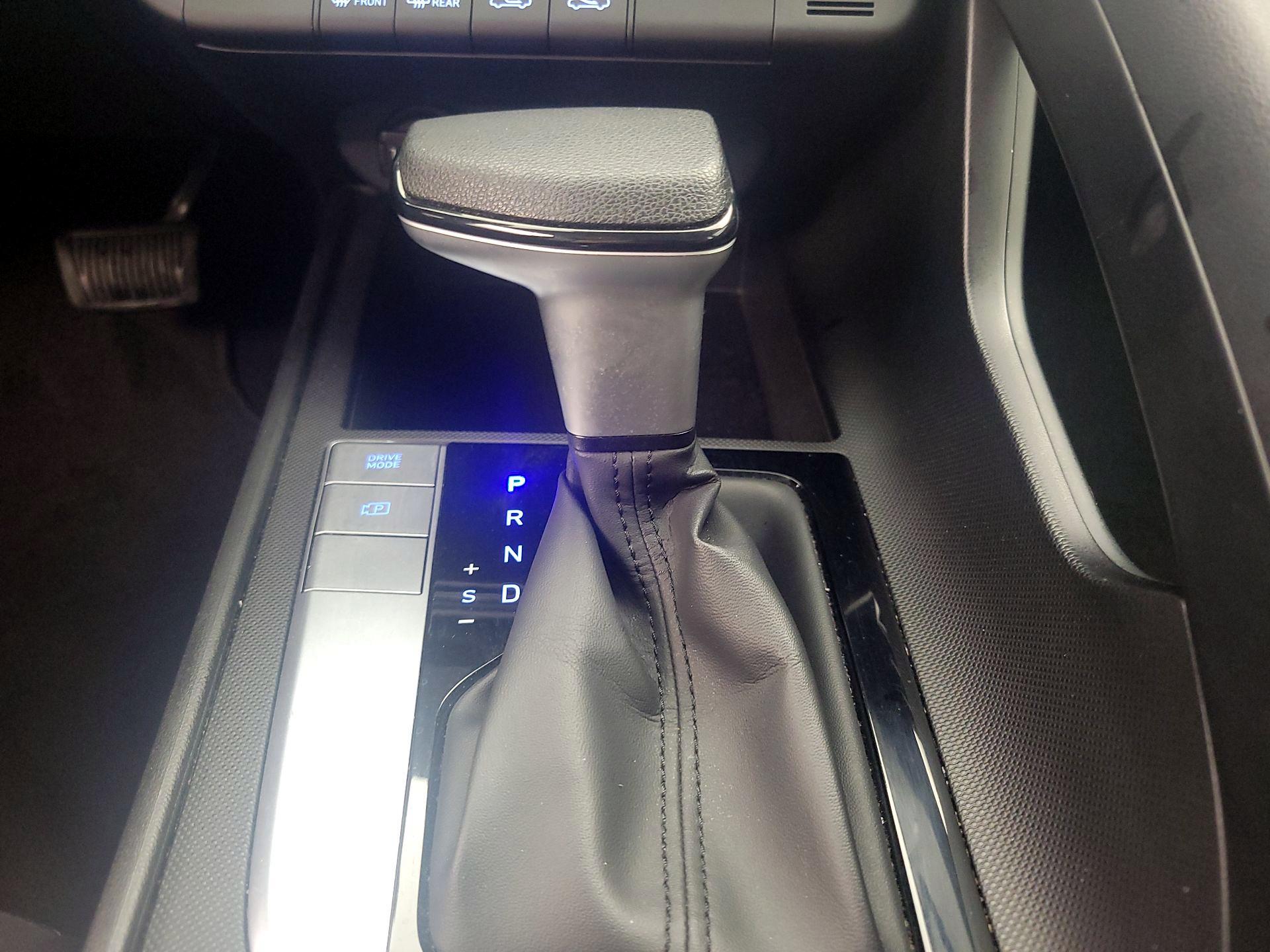 Thumbnail: 2024 Hyundai Elantra - 18