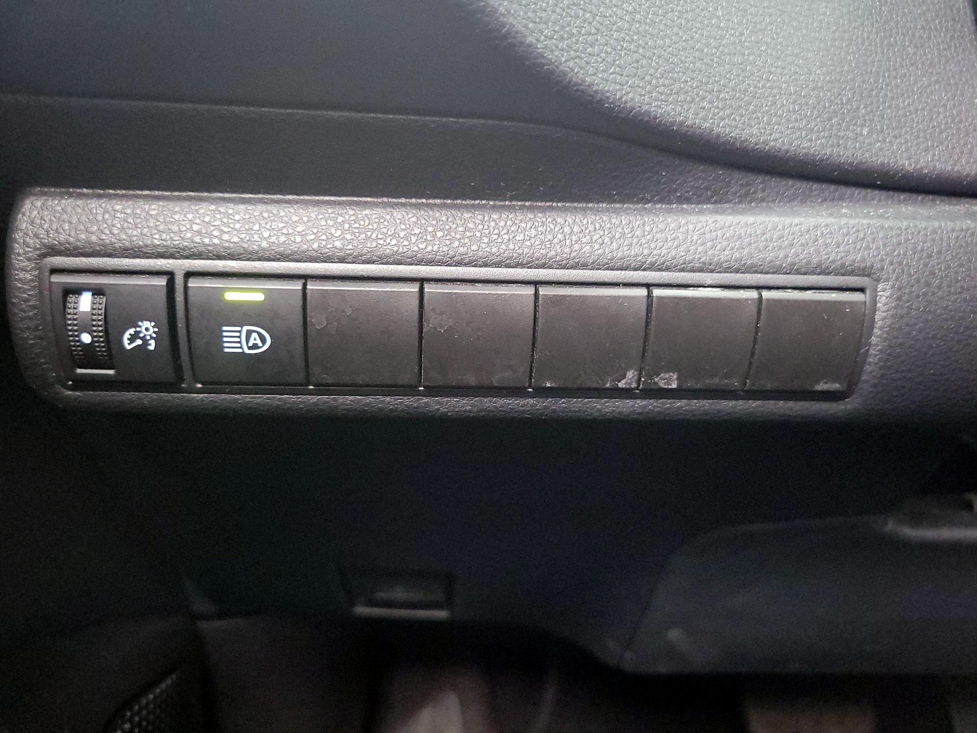 Thumbnail: 2024 Toyota Corolla - 13