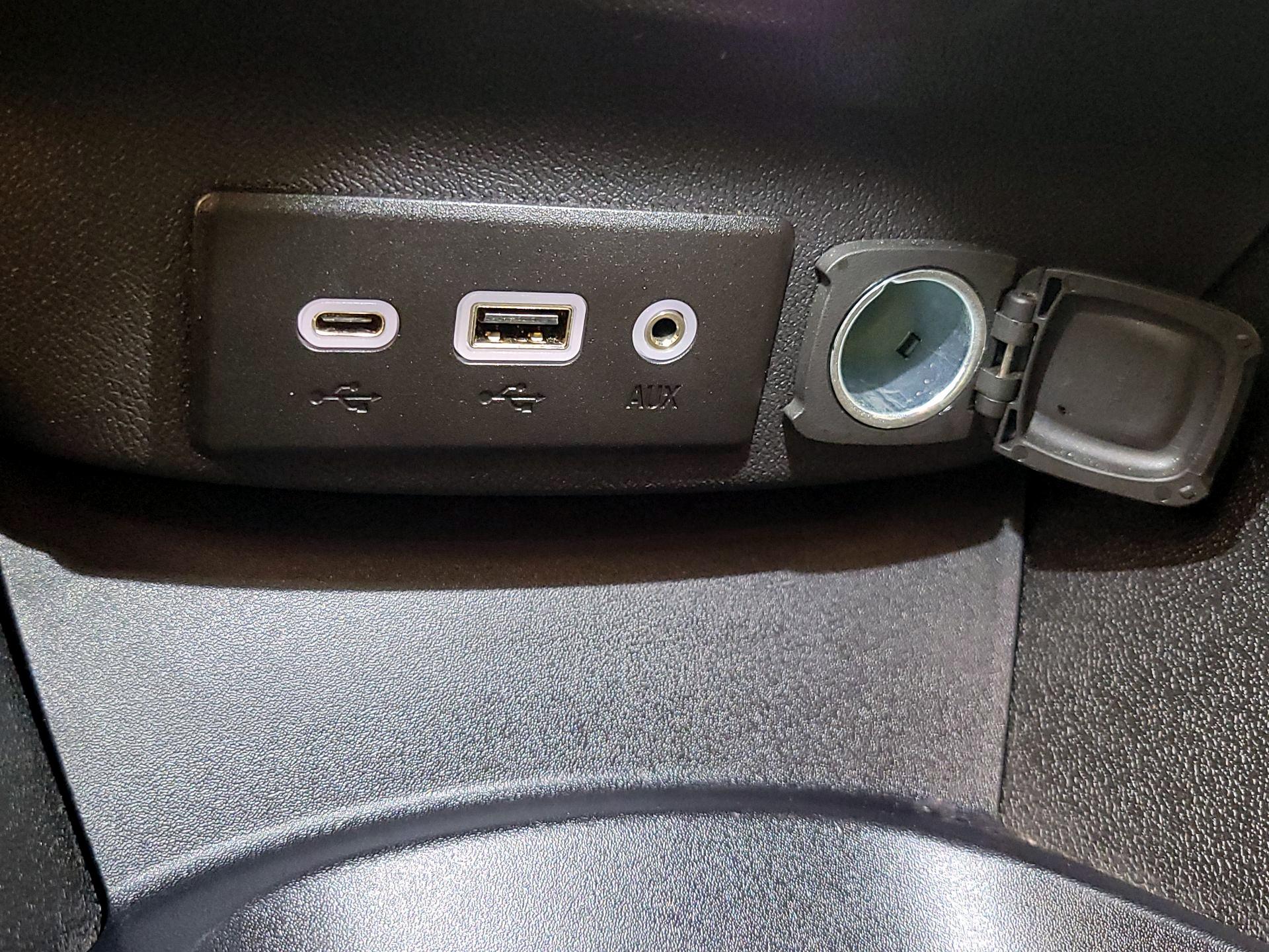 Thumbnail: 2024 Chevrolet Malibu - 18