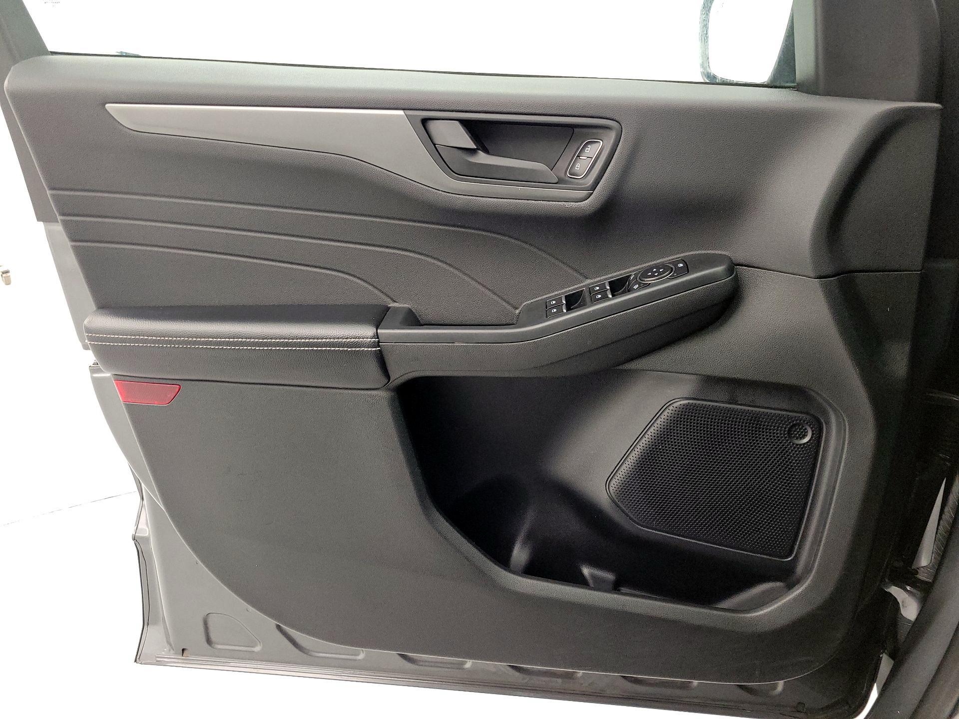 Thumbnail: 2023 Ford Escape - 12