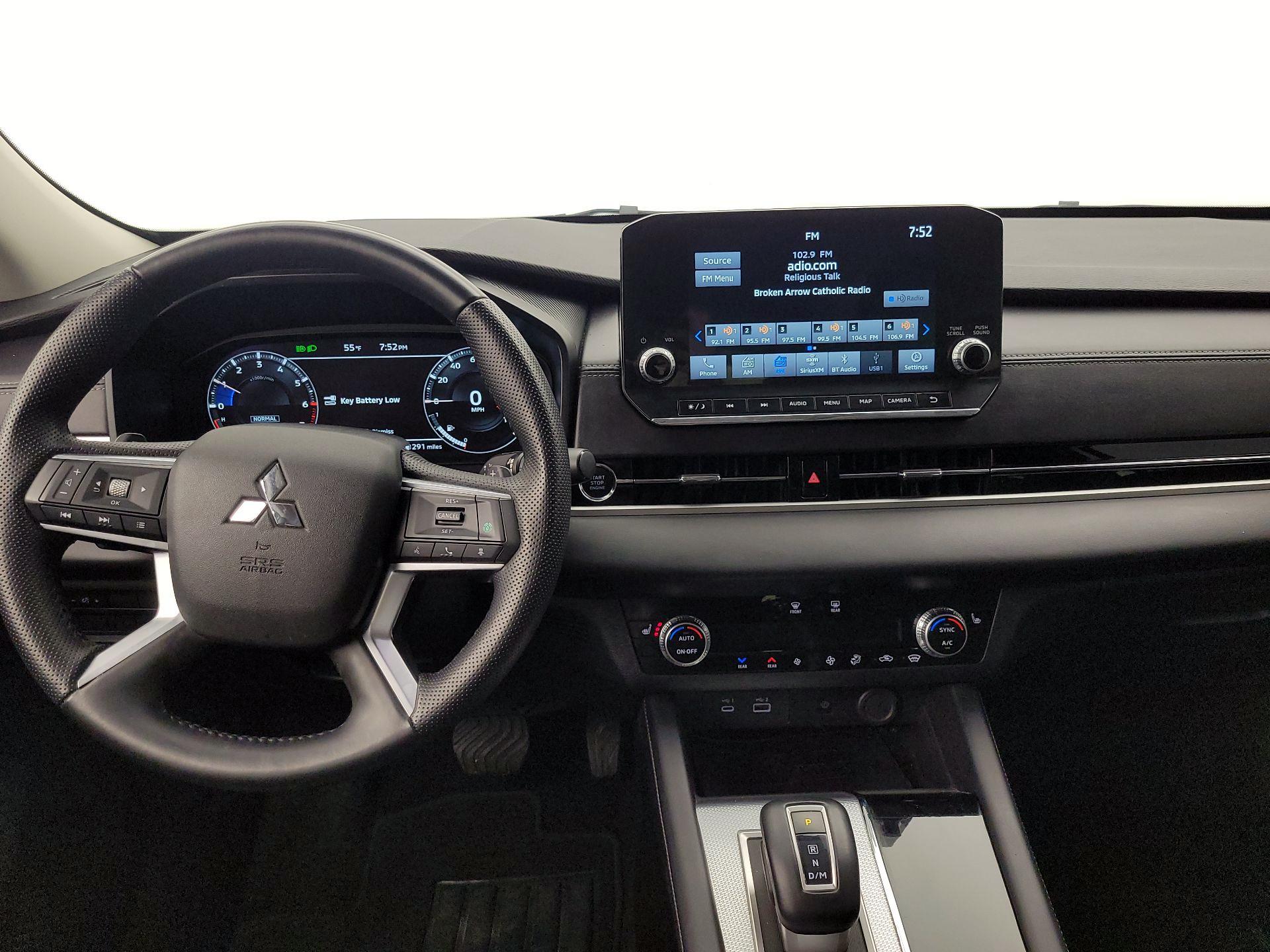 Thumbnail: 2024 Mitsubishi Outlander - 9