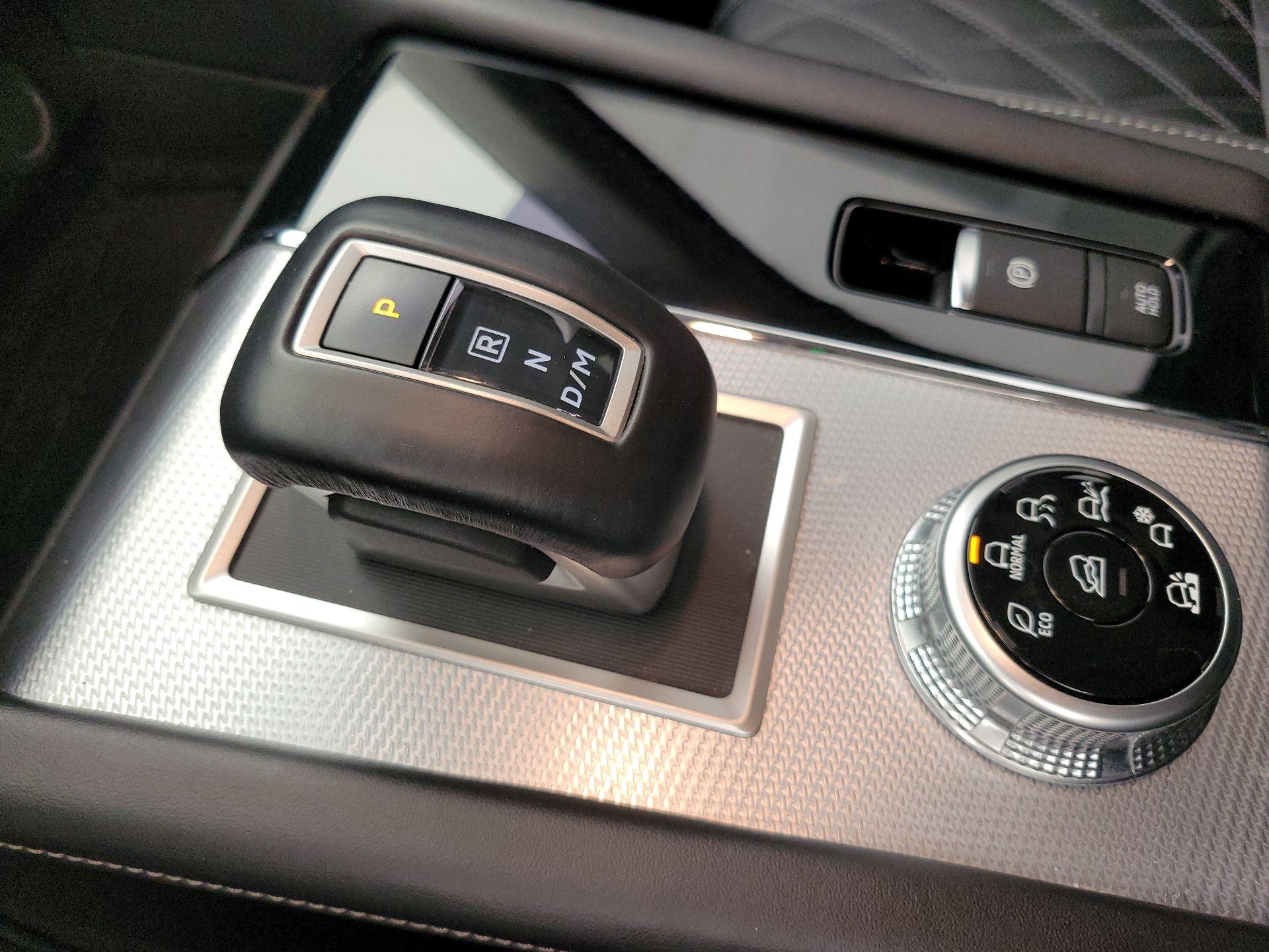 Thumbnail: 2024 Mitsubishi Outlander - 17