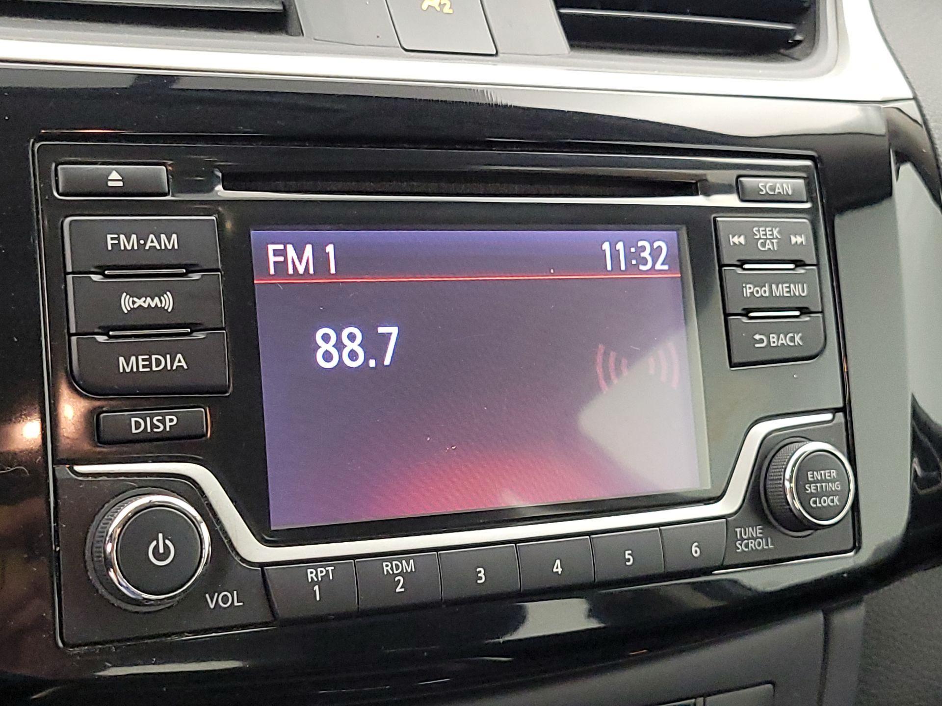 Thumbnail: 2018 Nissan Sentra - 15