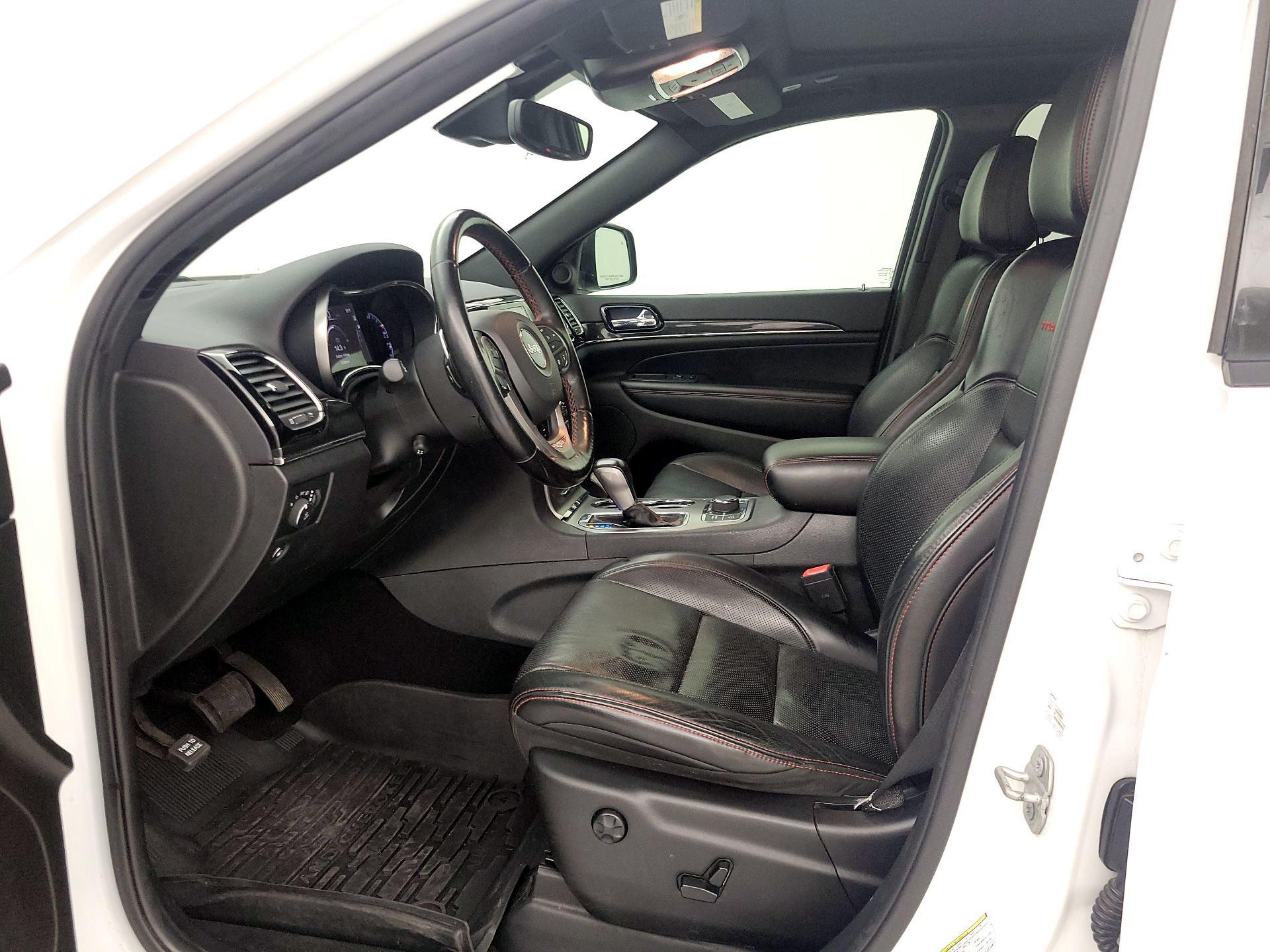 Thumbnail: 2020 Jeep Grand Cherokee - 11