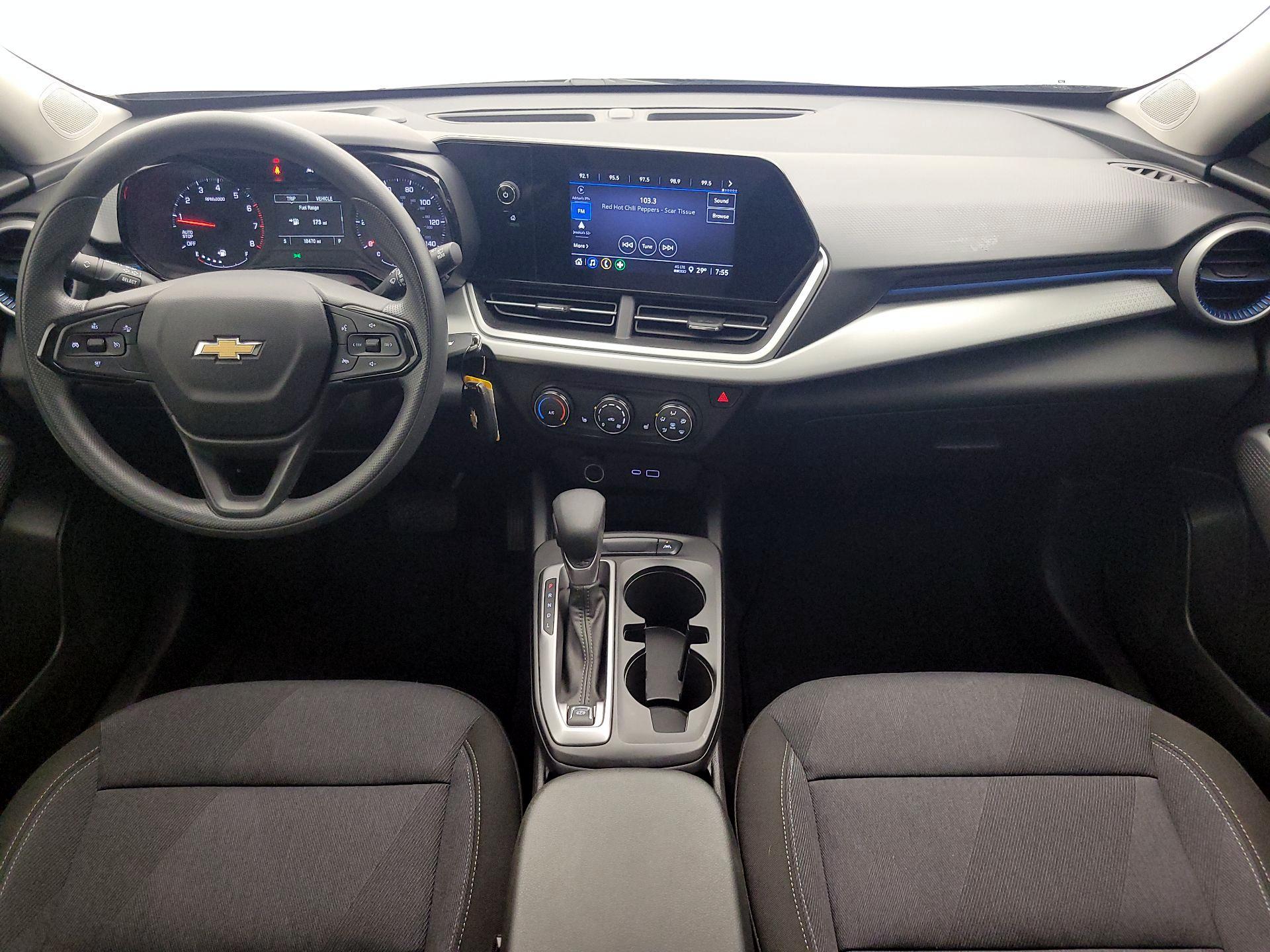 Thumbnail: 2024 Chevrolet Trax - 9