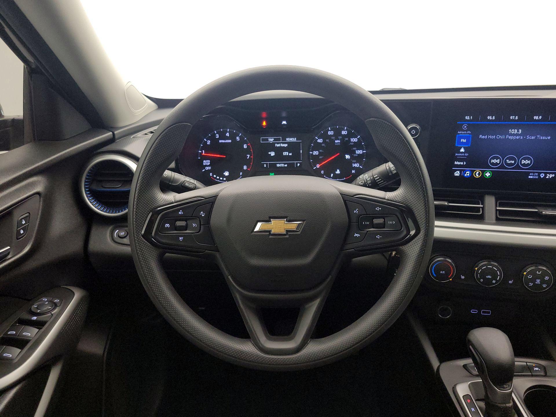 Thumbnail: 2024 Chevrolet Trax - 10