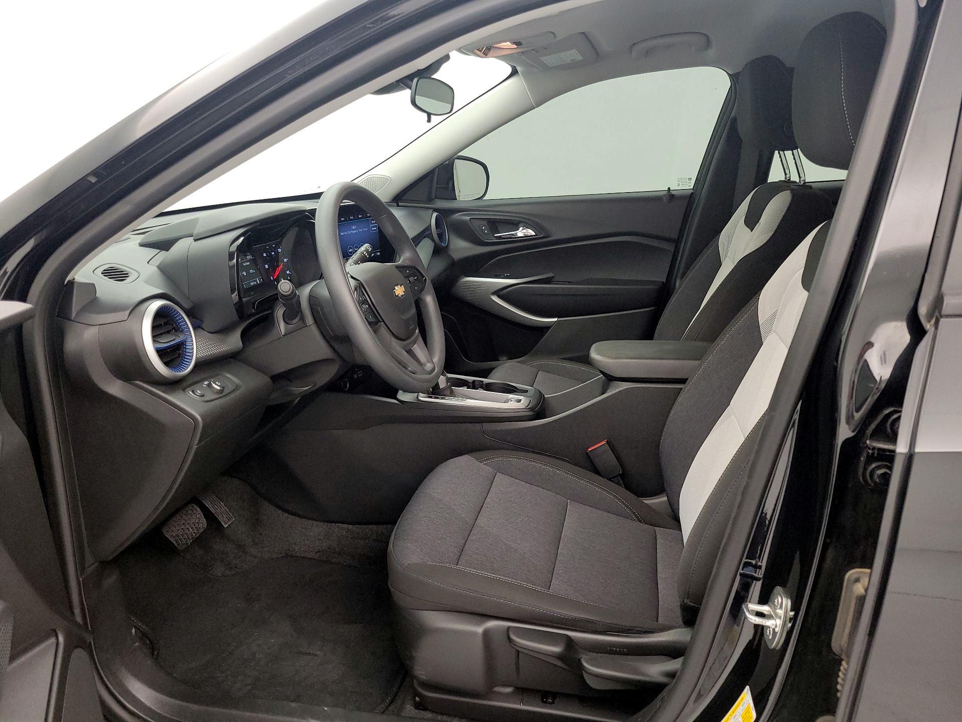 Thumbnail: 2024 Chevrolet Trax - 11