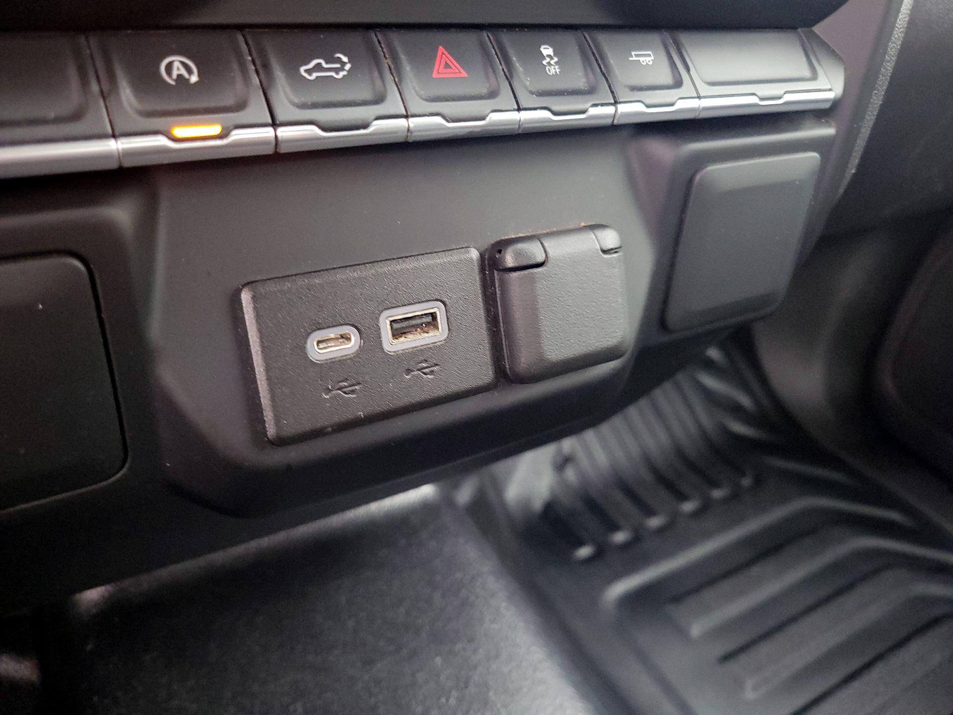 Thumbnail: 2022 Chevrolet Silverado 1500 - 18