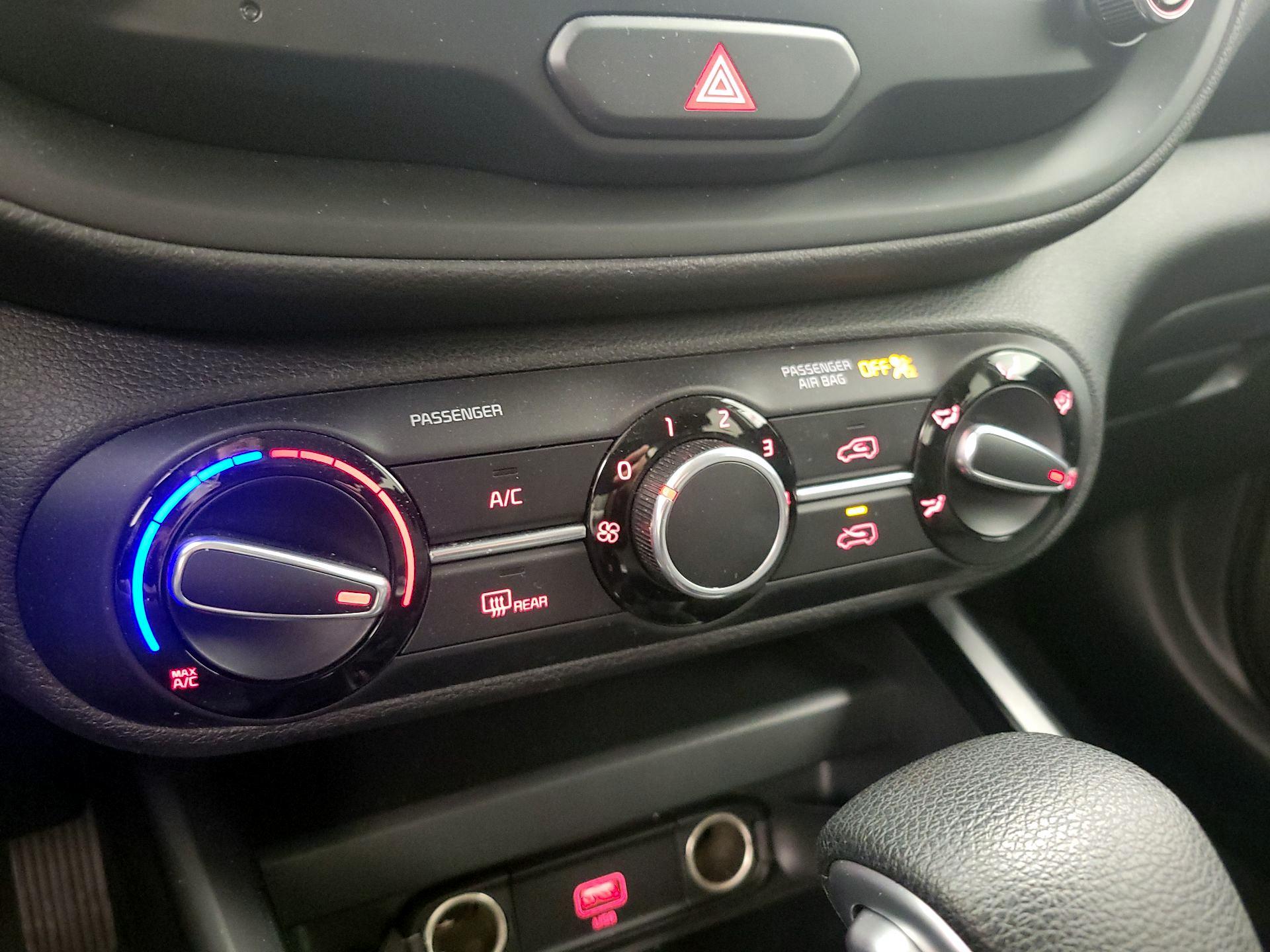 Thumbnail: 2020 Kia Soul - 16