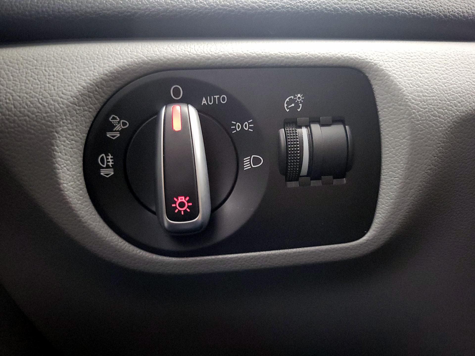 Thumbnail: 2017 Audi Q3 - 13