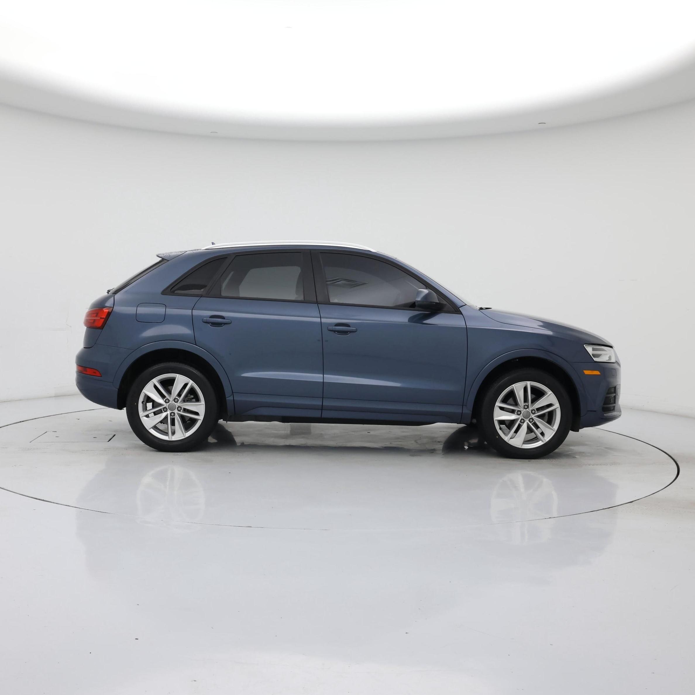 Thumbnail: 2017 Audi Q3 - 7
