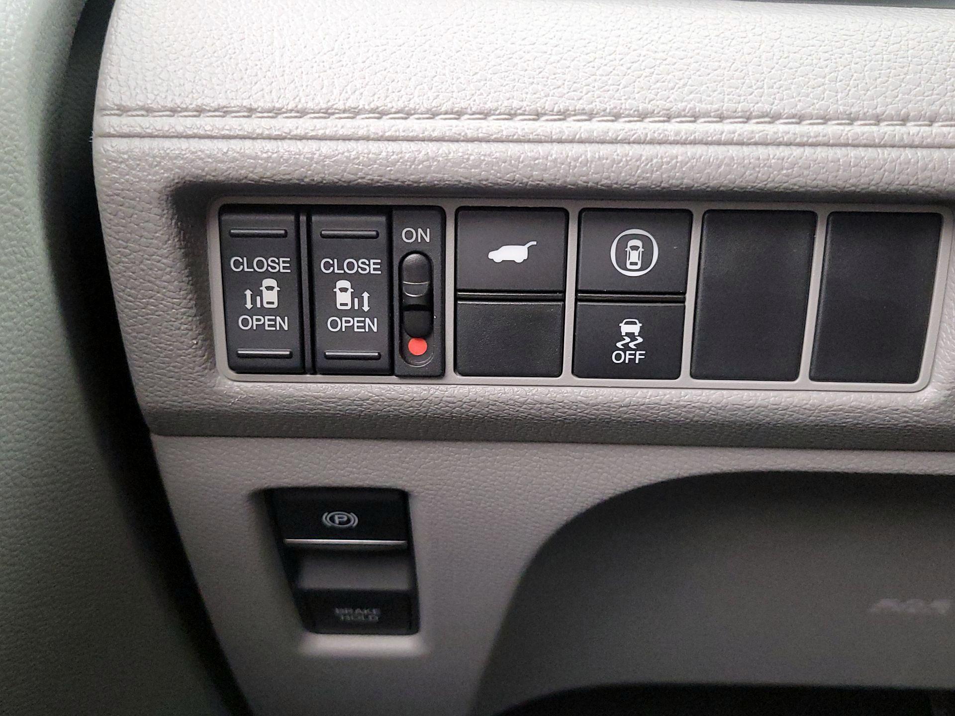 Thumbnail: 2021 Honda Odyssey - 13