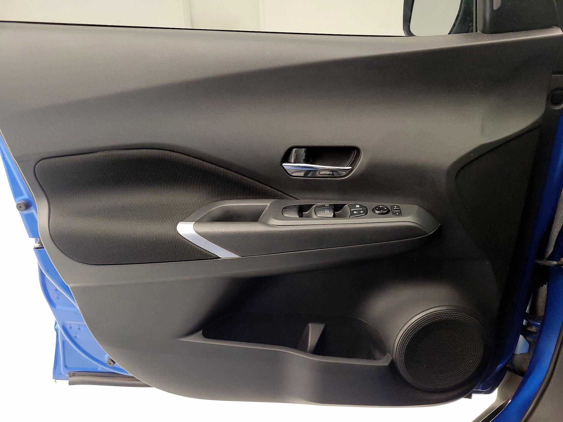 Thumbnail: 2021 Nissan Kicks - 12