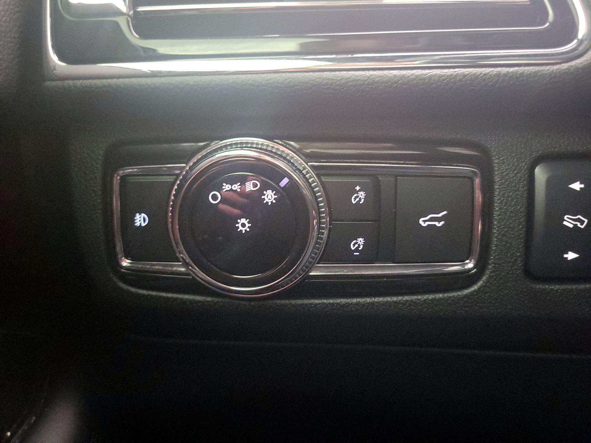 Thumbnail: 2018 Lincoln Navigator - 13