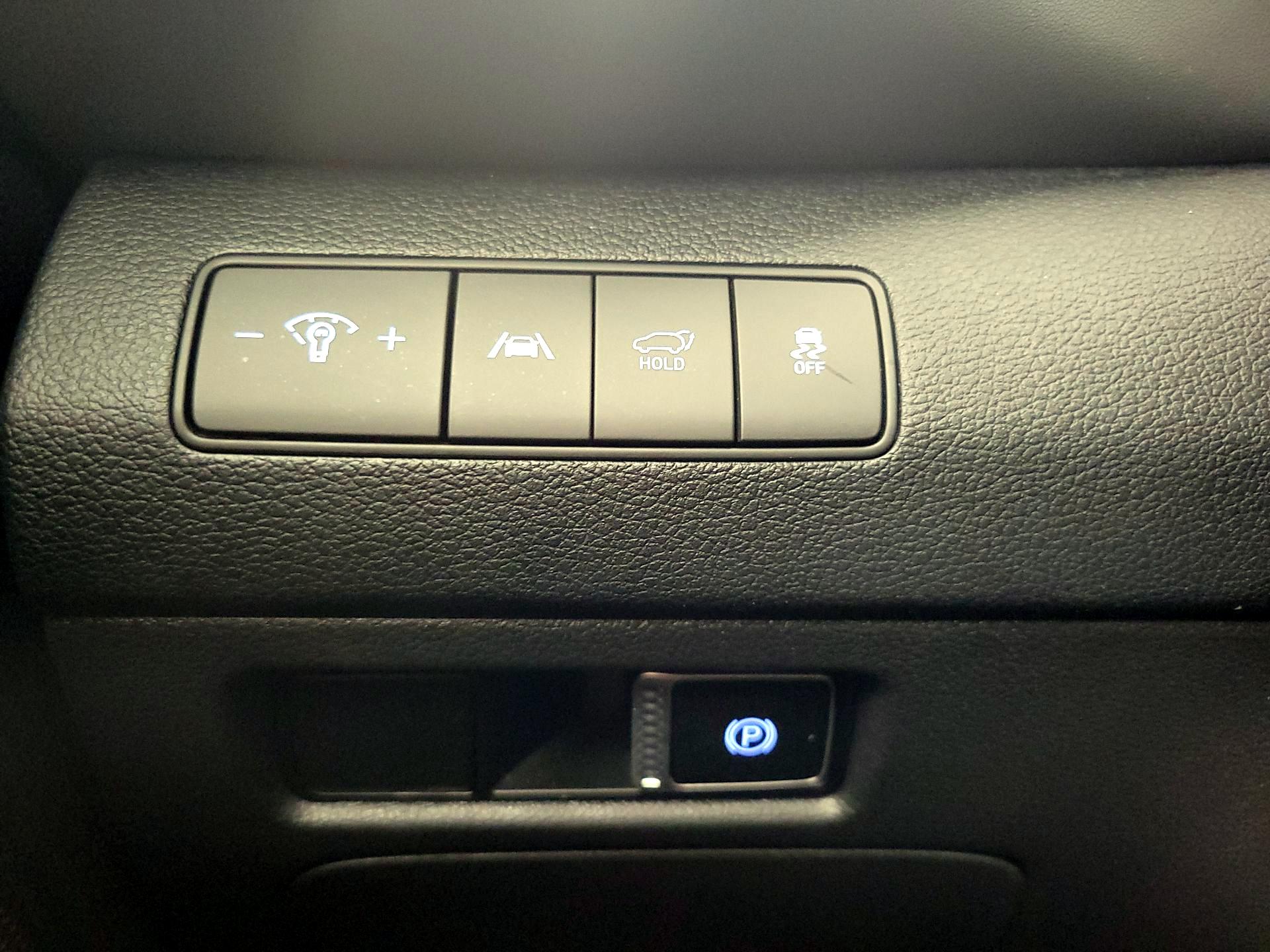 Thumbnail: 2023 Hyundai Santa Fe - 13