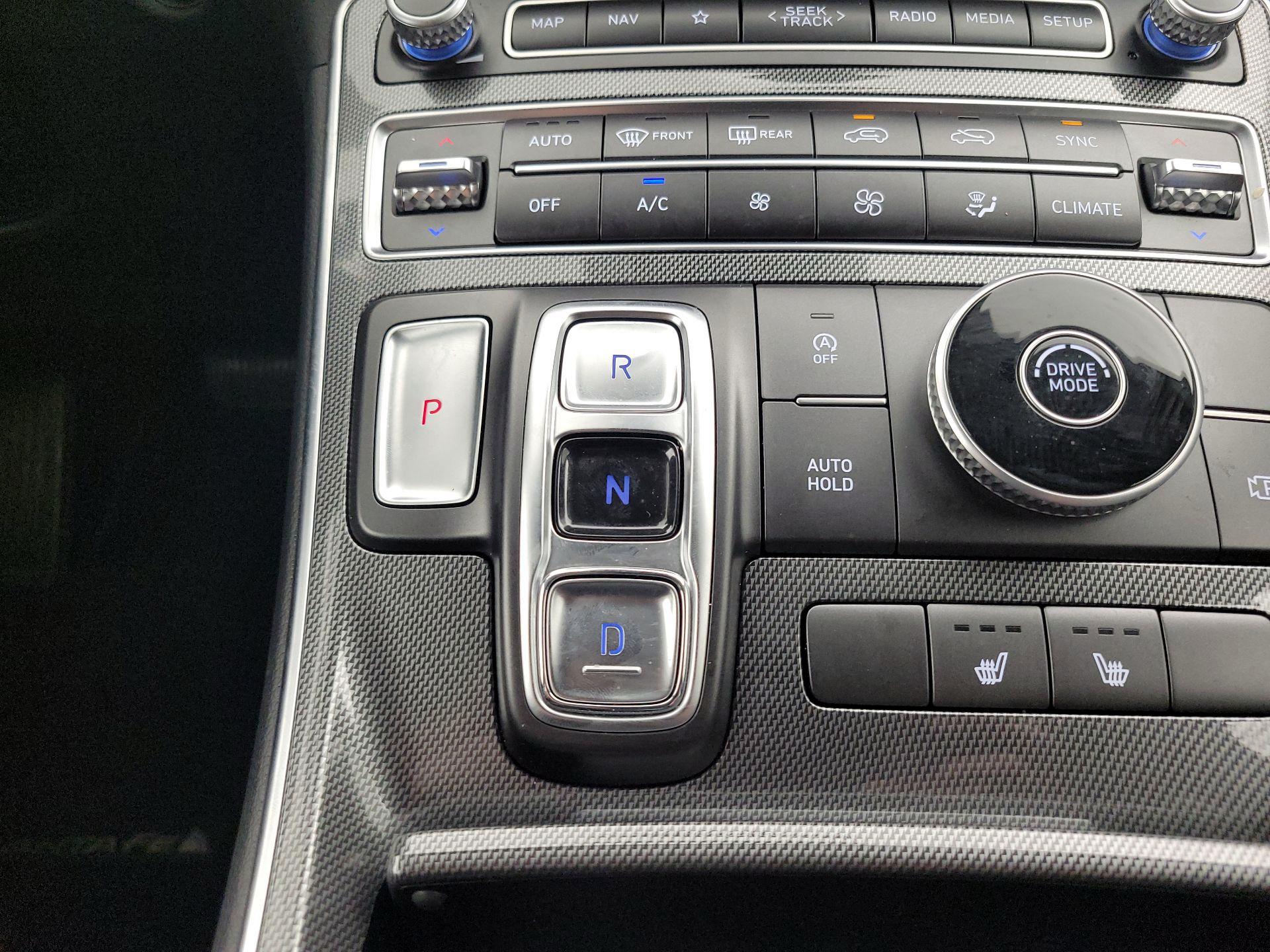 Thumbnail: 2023 Hyundai Santa Fe - 18