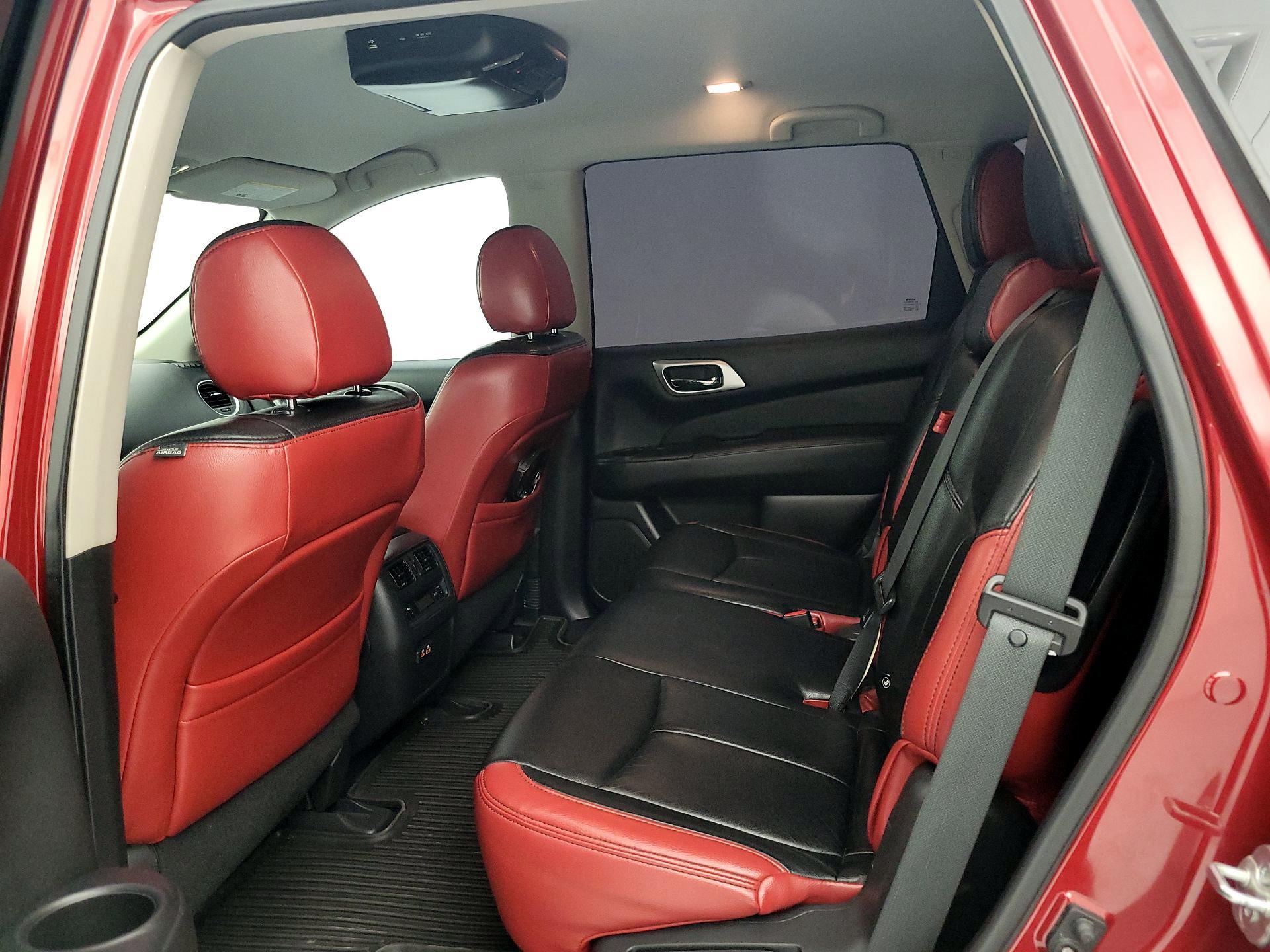 Thumbnail: 2019 Nissan Pathfinder - 19