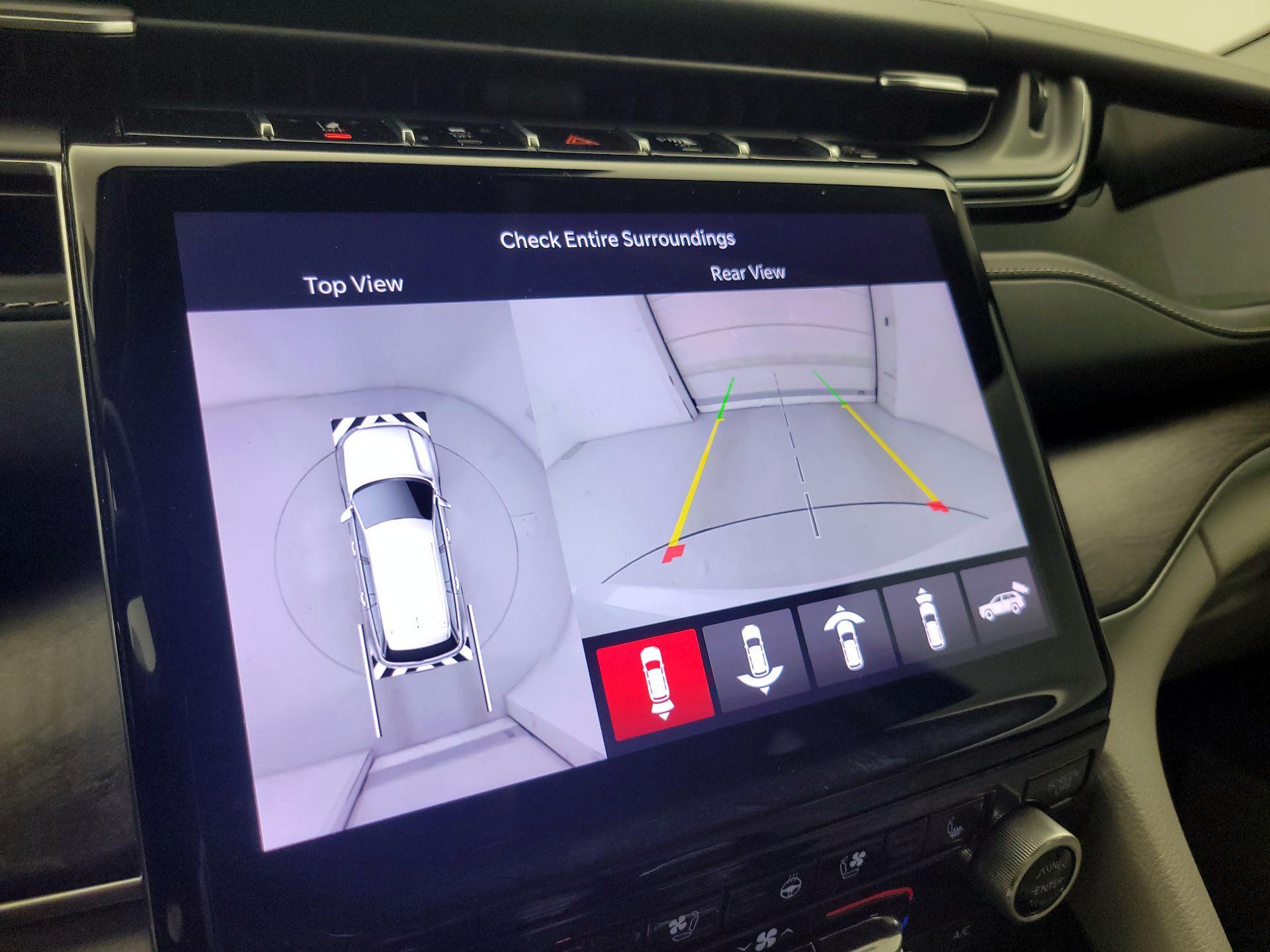 Thumbnail: 2022 Jeep Grand Cherokee - 15