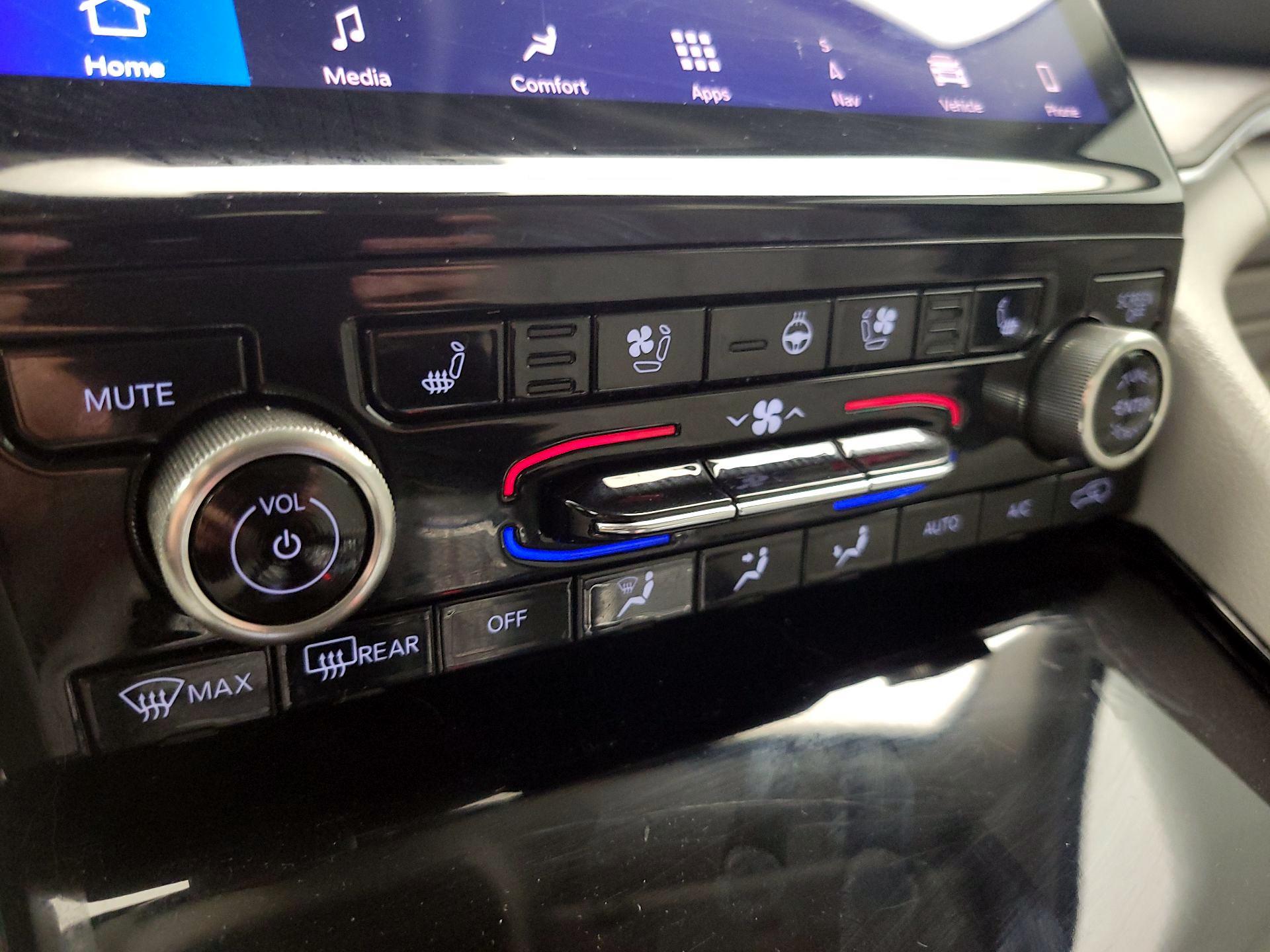 Thumbnail: 2022 Jeep Grand Cherokee - 17