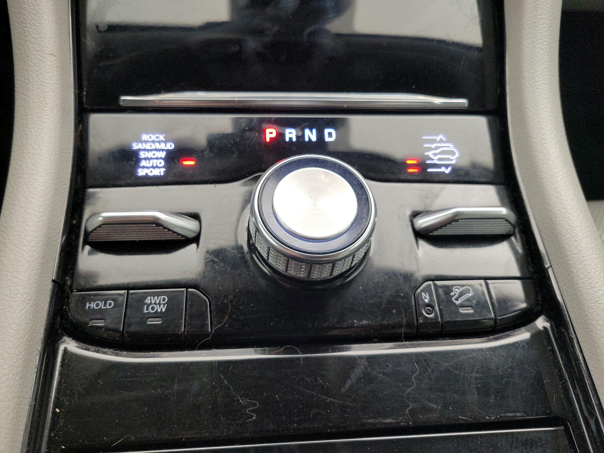 Thumbnail: 2022 Jeep Grand Cherokee - 18