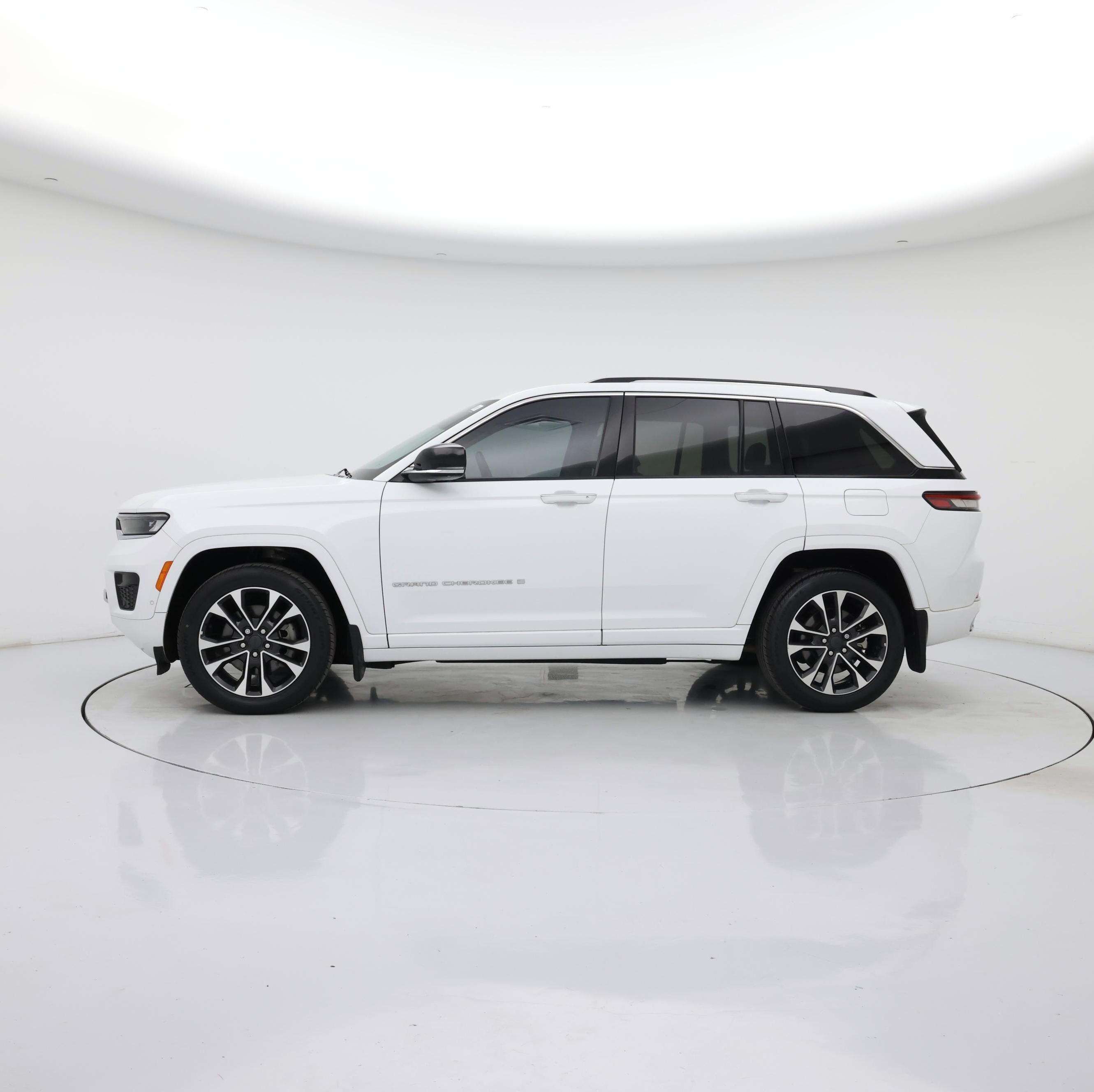 Thumbnail: 2022 Jeep Grand Cherokee - 3